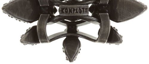 image pour Broche Dracula Noir  