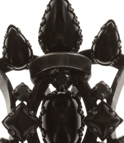 Kép Earring stud dangling Dracula Black  