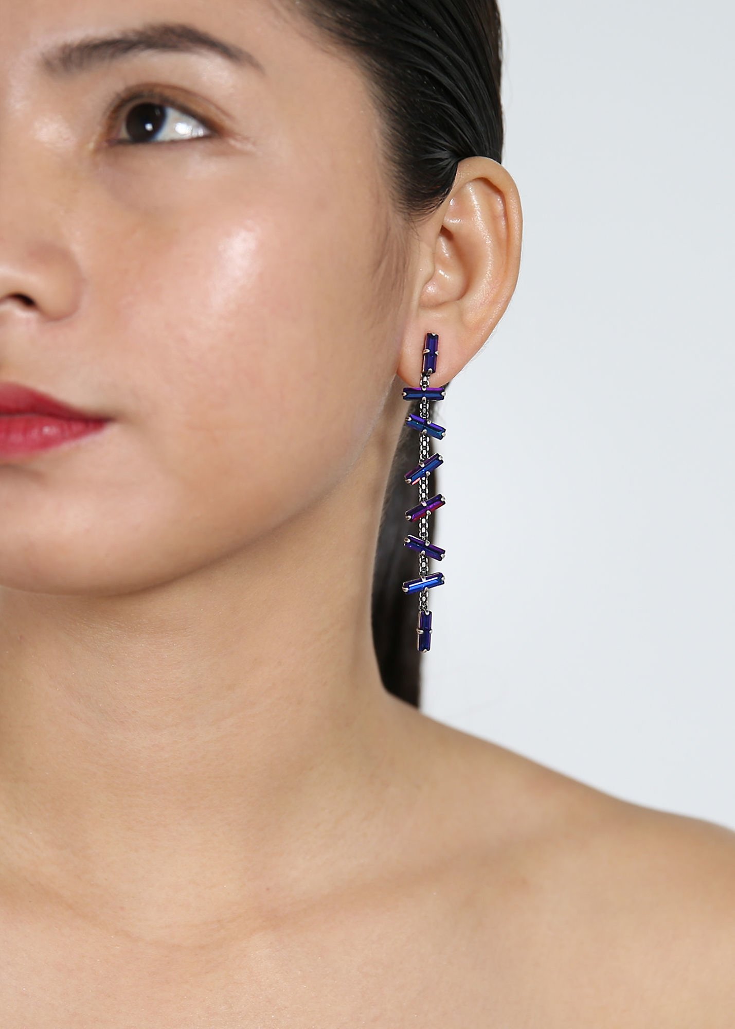 image for Earring Stud Dangling Jumping Baguette Fire Violet pink/lila 