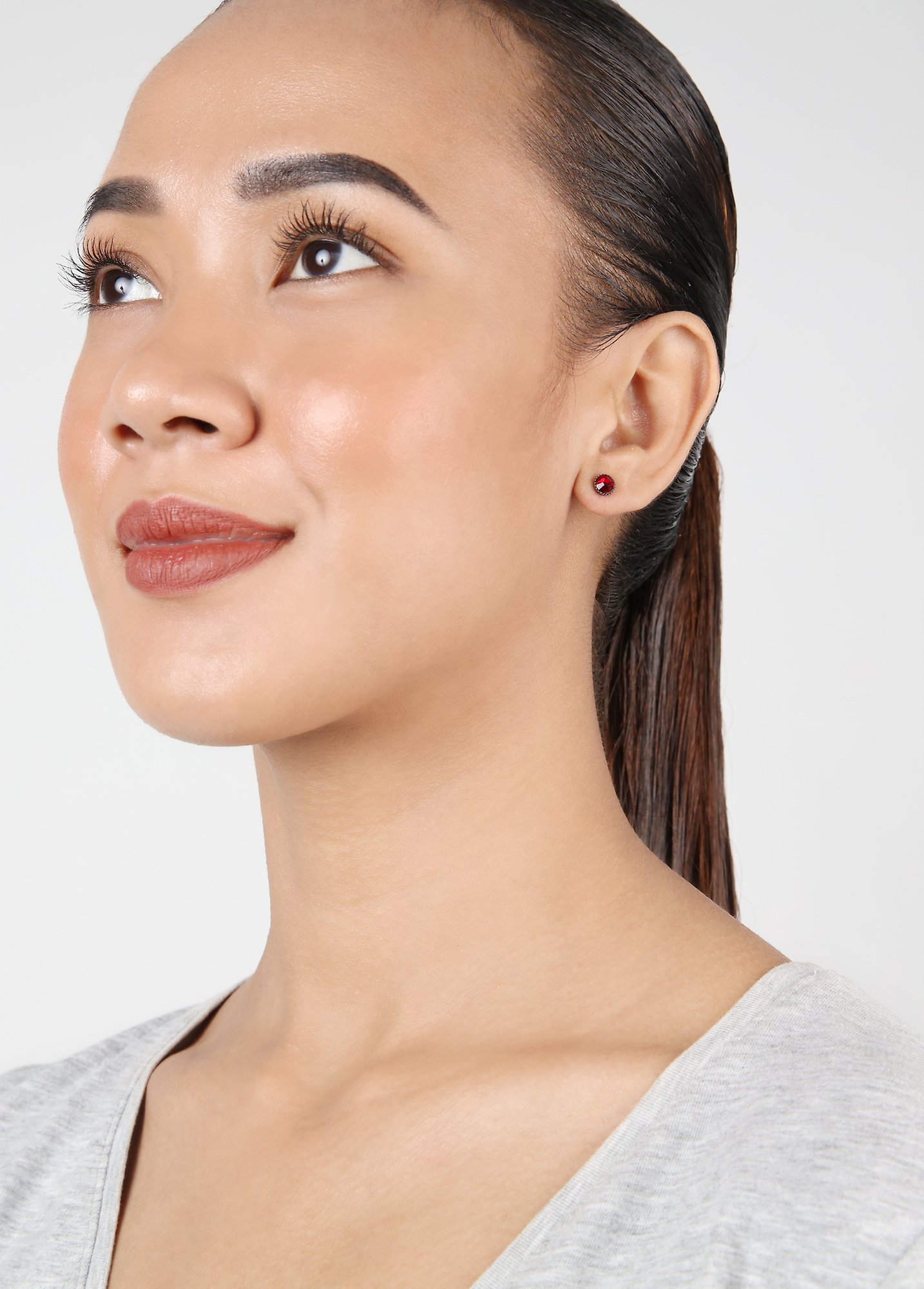 image pour Clou d'oreille plat Black Jack Rouge siam SS 20