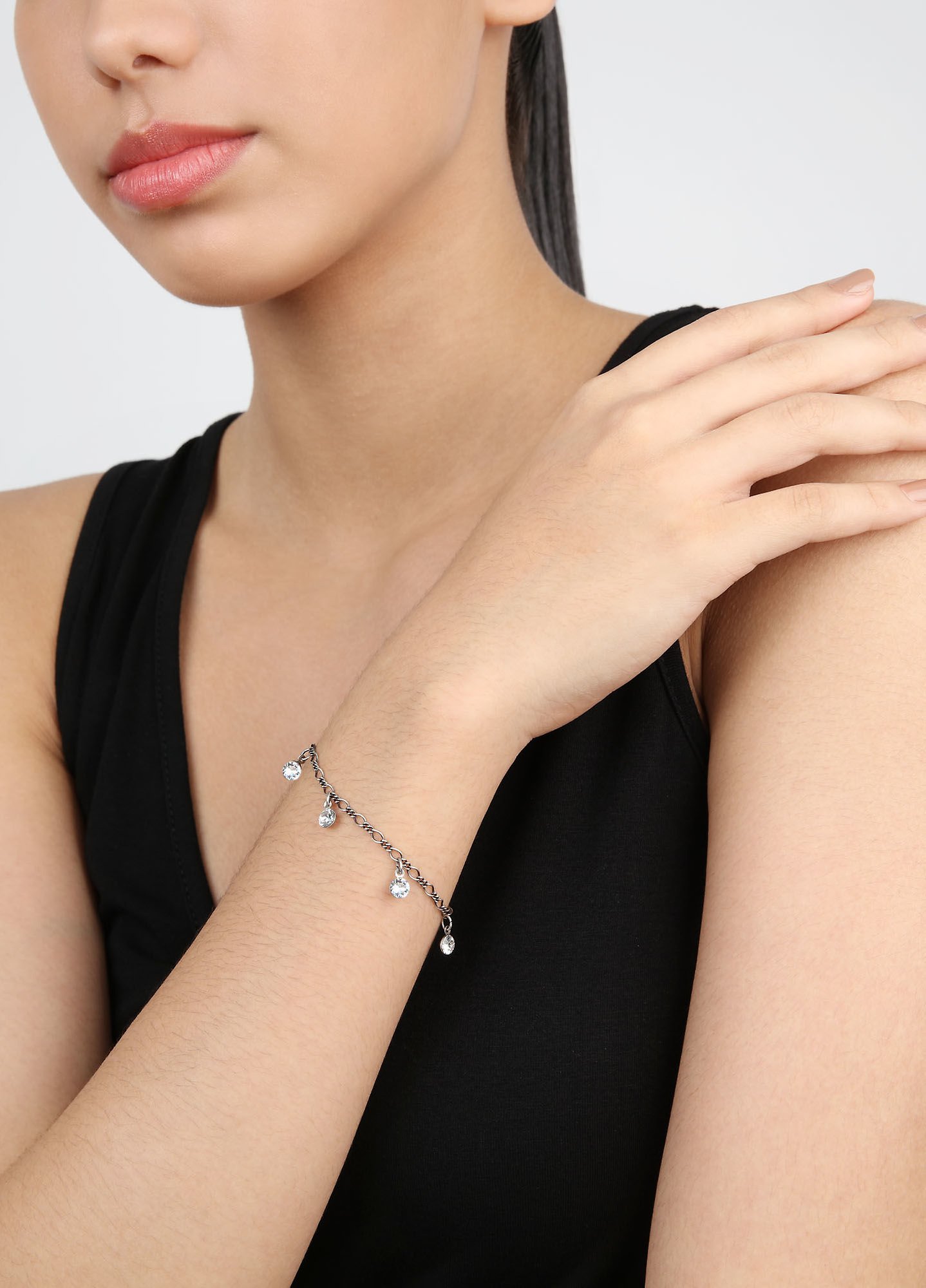 Kép Bracelet Tutui Collection White crystal SS 24