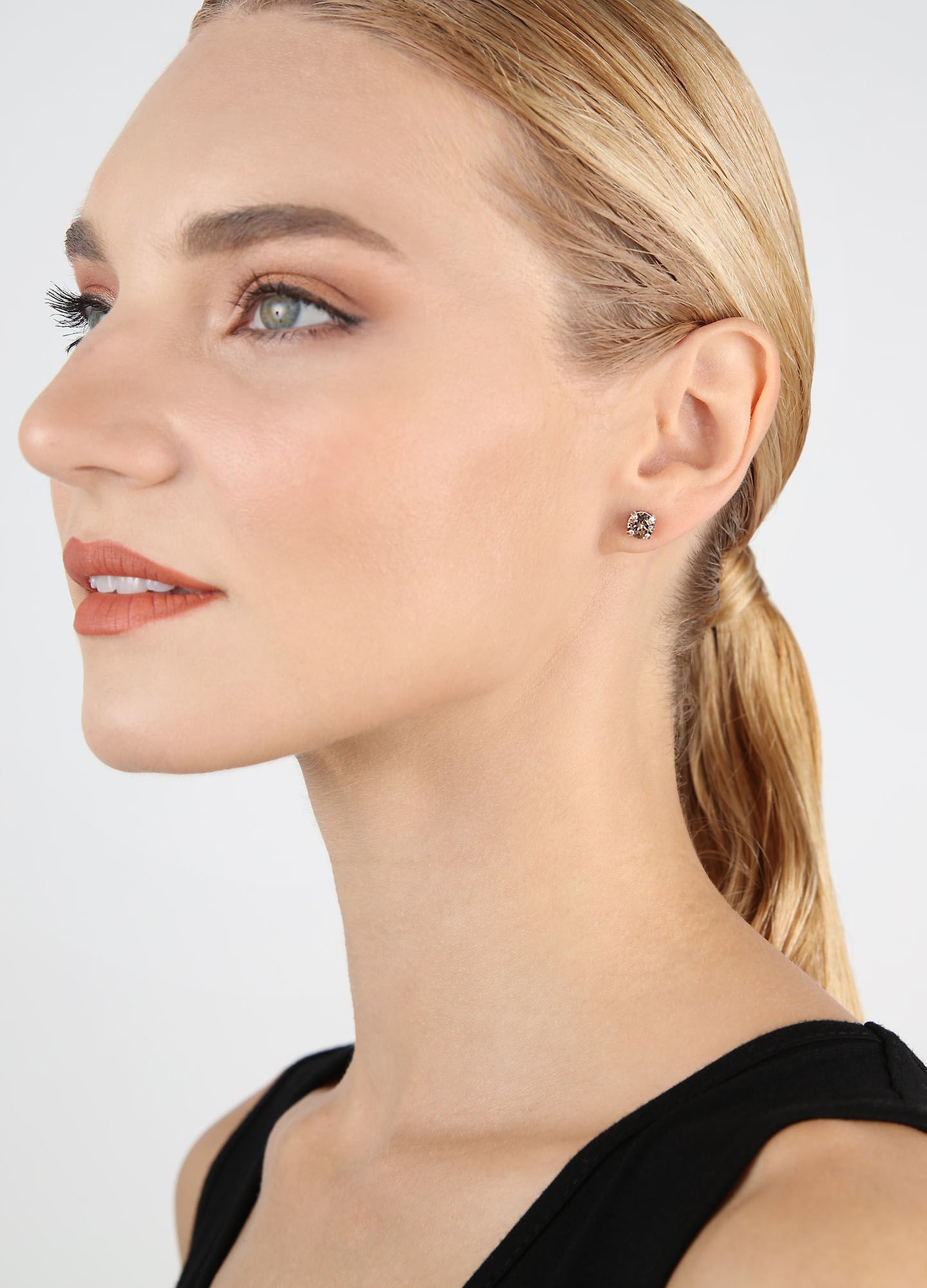 image for Earring Stud Black Jack Beige light peach SS 29