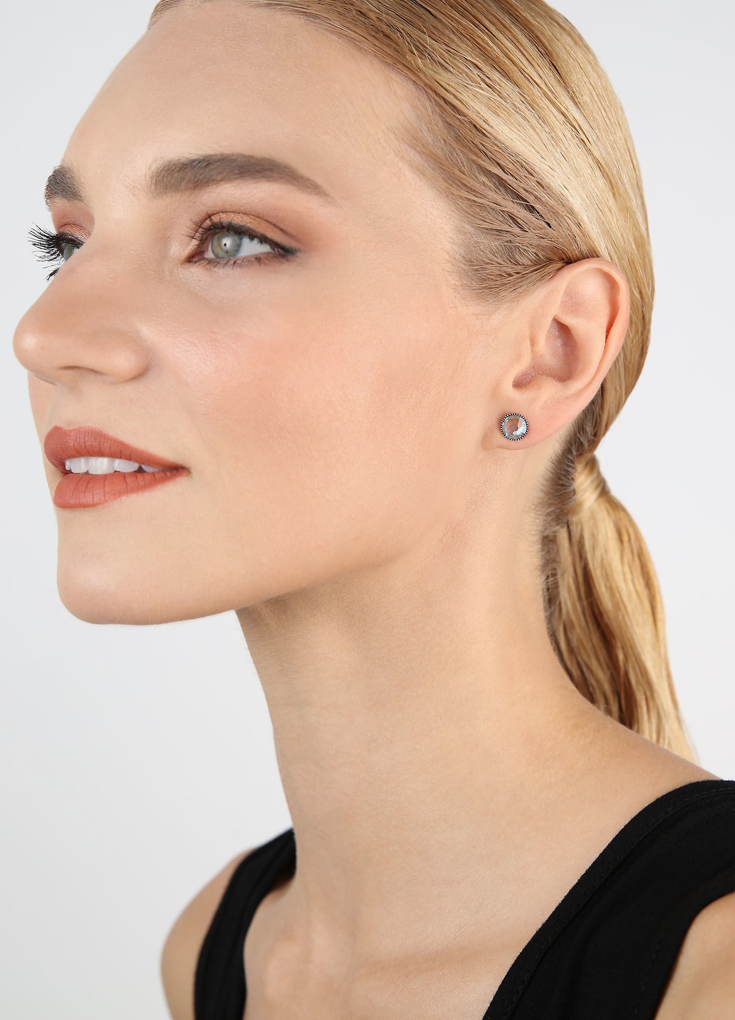 image pour Clou d'oreille plat Black Jack Gris crystal serene gray delite SS 34