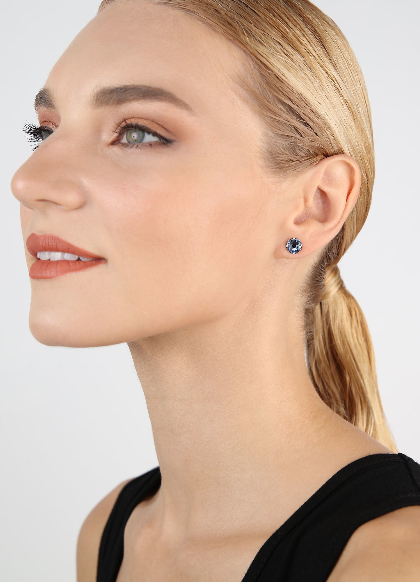 Bild für Ohrstecker flach Black Jack Blau Hell-Saphir SS 34