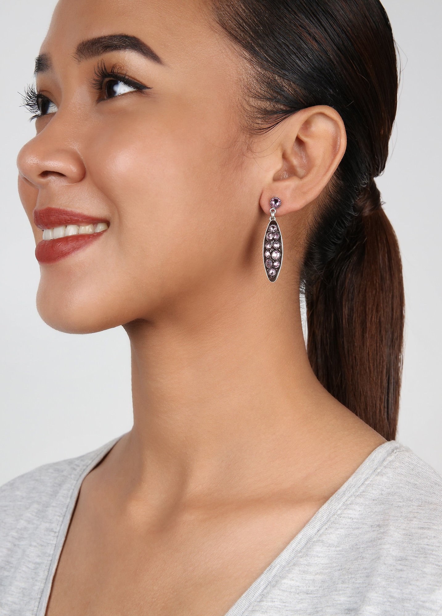 image for Earring stud dangling Back To The Future Skin Shine Beige 