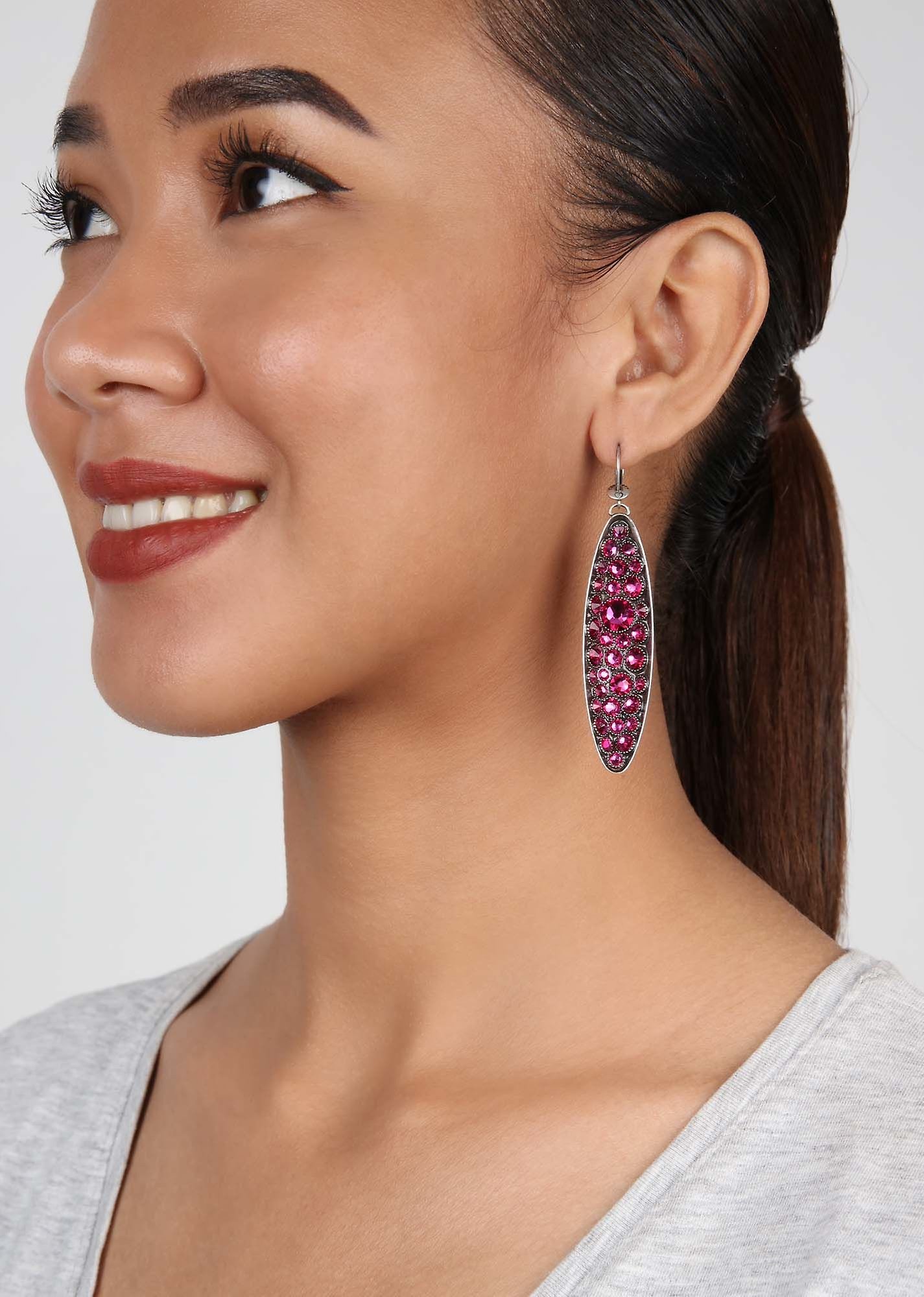 image for Earring Dangling Back To The Future Strawberry Kiss Red 