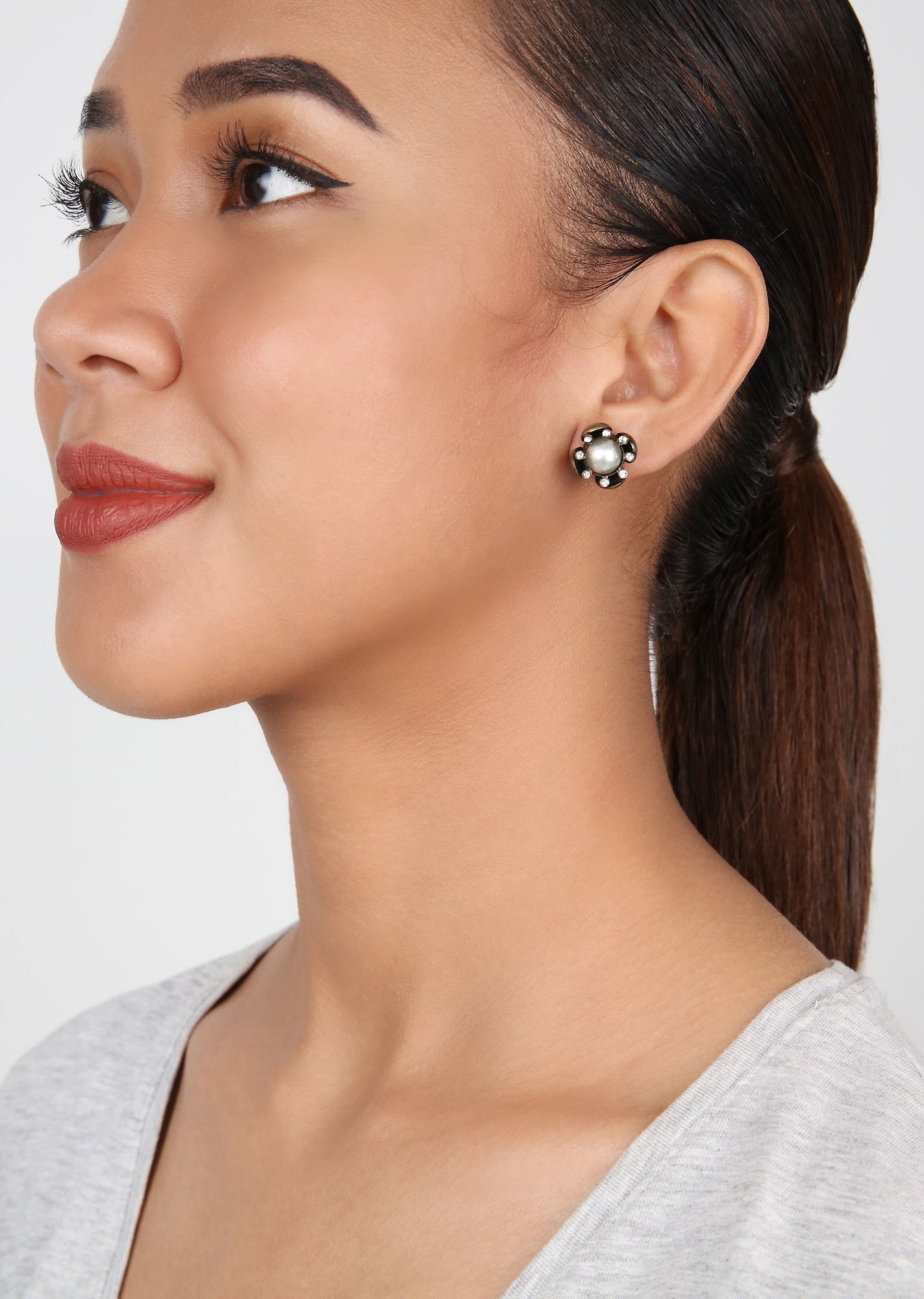 image for Earring stud Where the Lilac Bloom Soft Classic white 