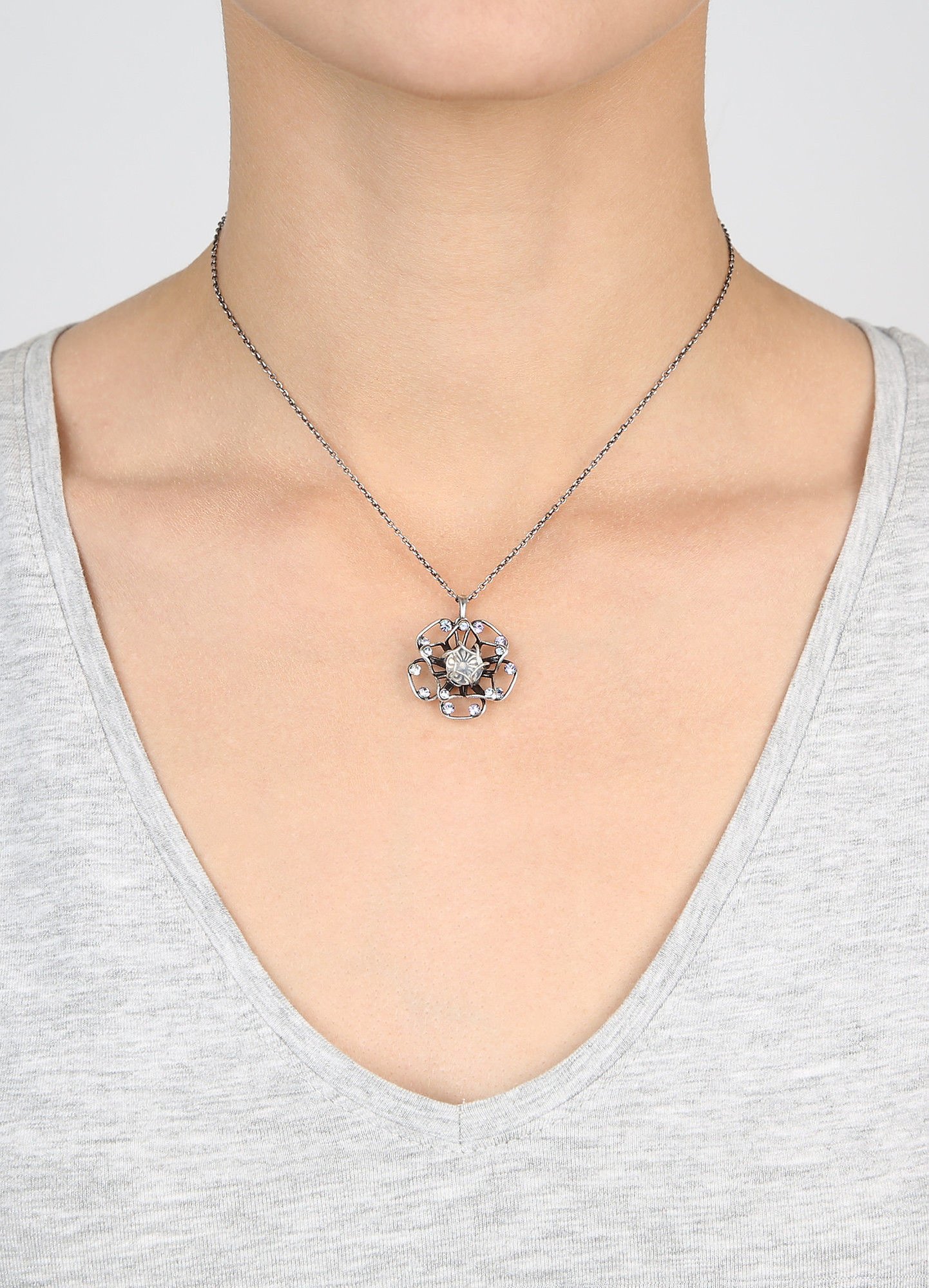 image for Necklace Pendant Verlorene Unschuld am Gartenzaun White  size S