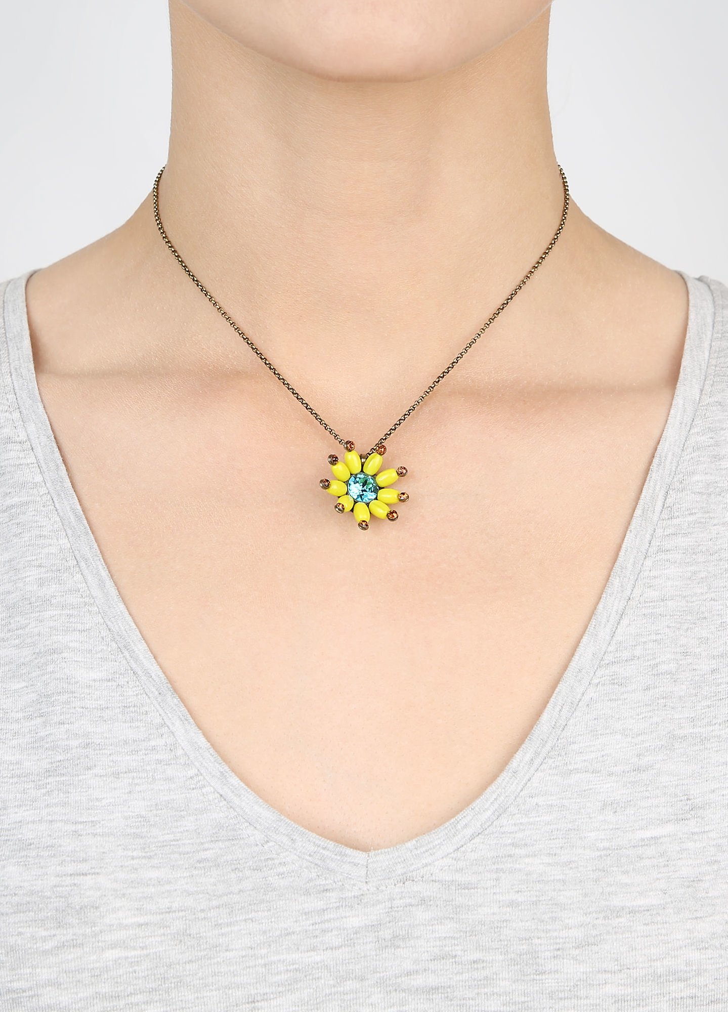 image for Necklace Pendant Daisy Riot Green  size S