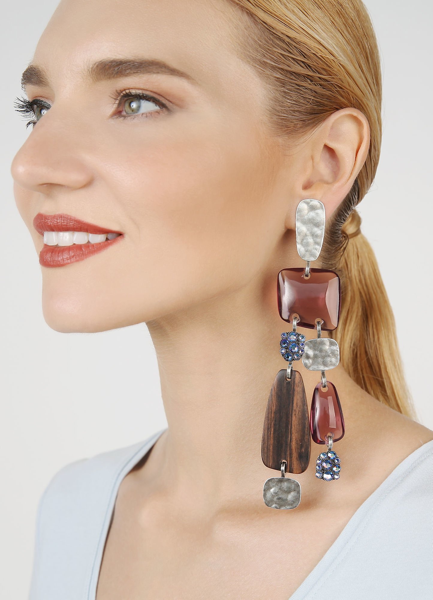 image pour Boucle d'oreille Clip pendante Earth, Wind and Business Bleu / Lila  