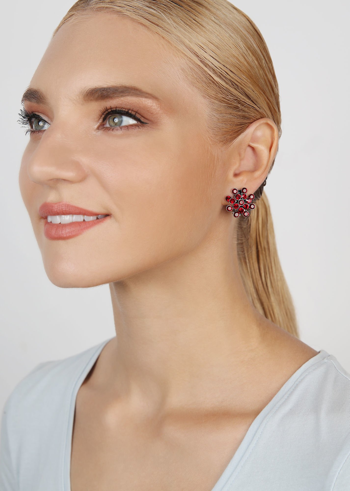 image for Earring Clip Magic Fireball Red siam Classic Size (21mm Ø)