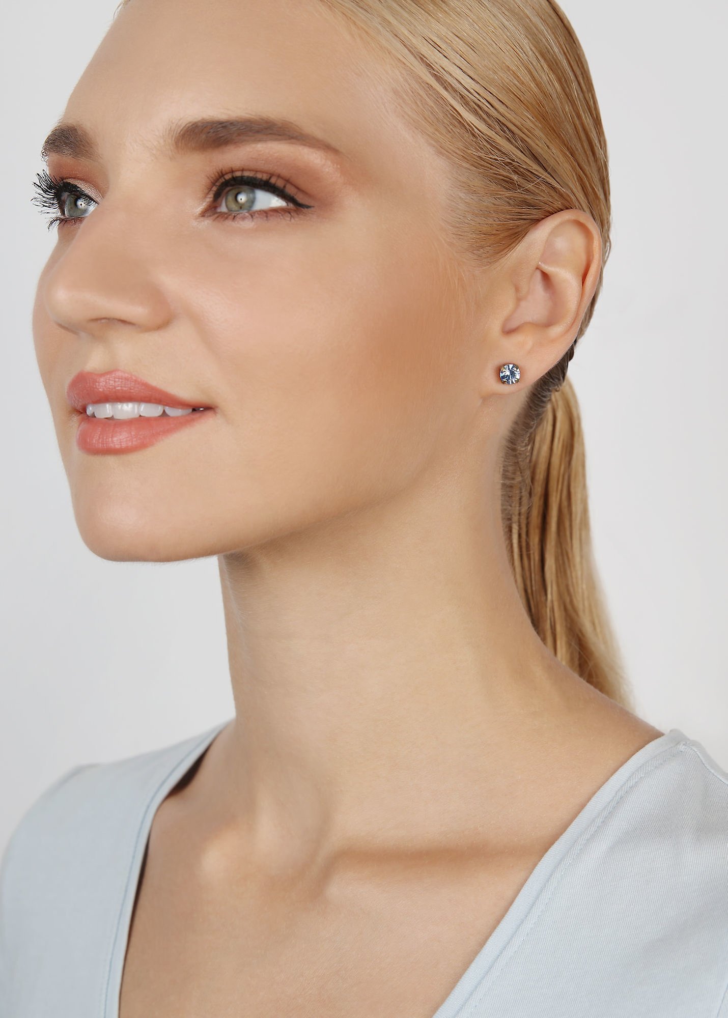 Bild für Ohrstecker Black Jack Hellblau Hell-Saphir SS 29