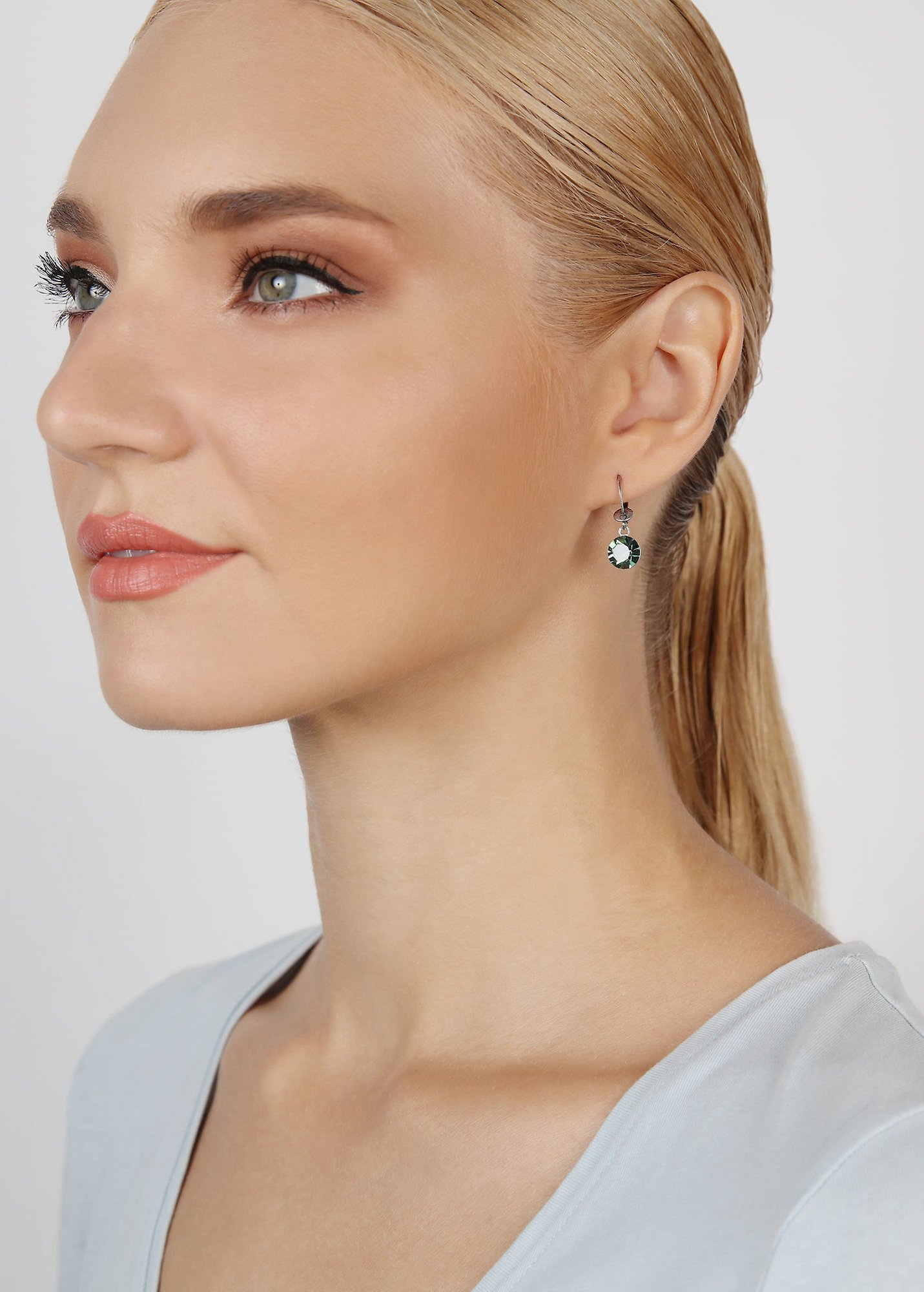 image for Earring Dangling Black Jack Green erinite SS 39