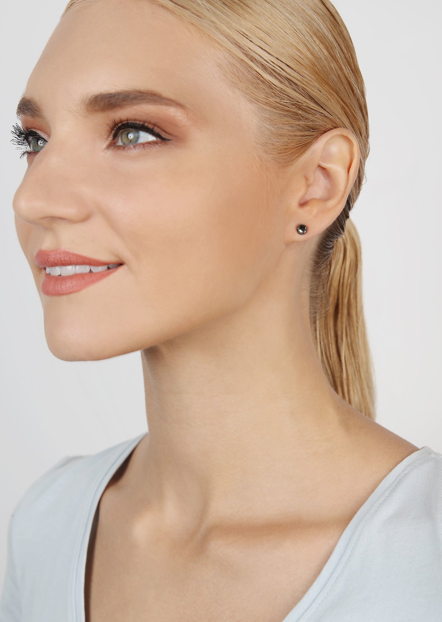 Bild für Ohrstecker flach Black Jack Grau Schwarzer Diamant SS 20