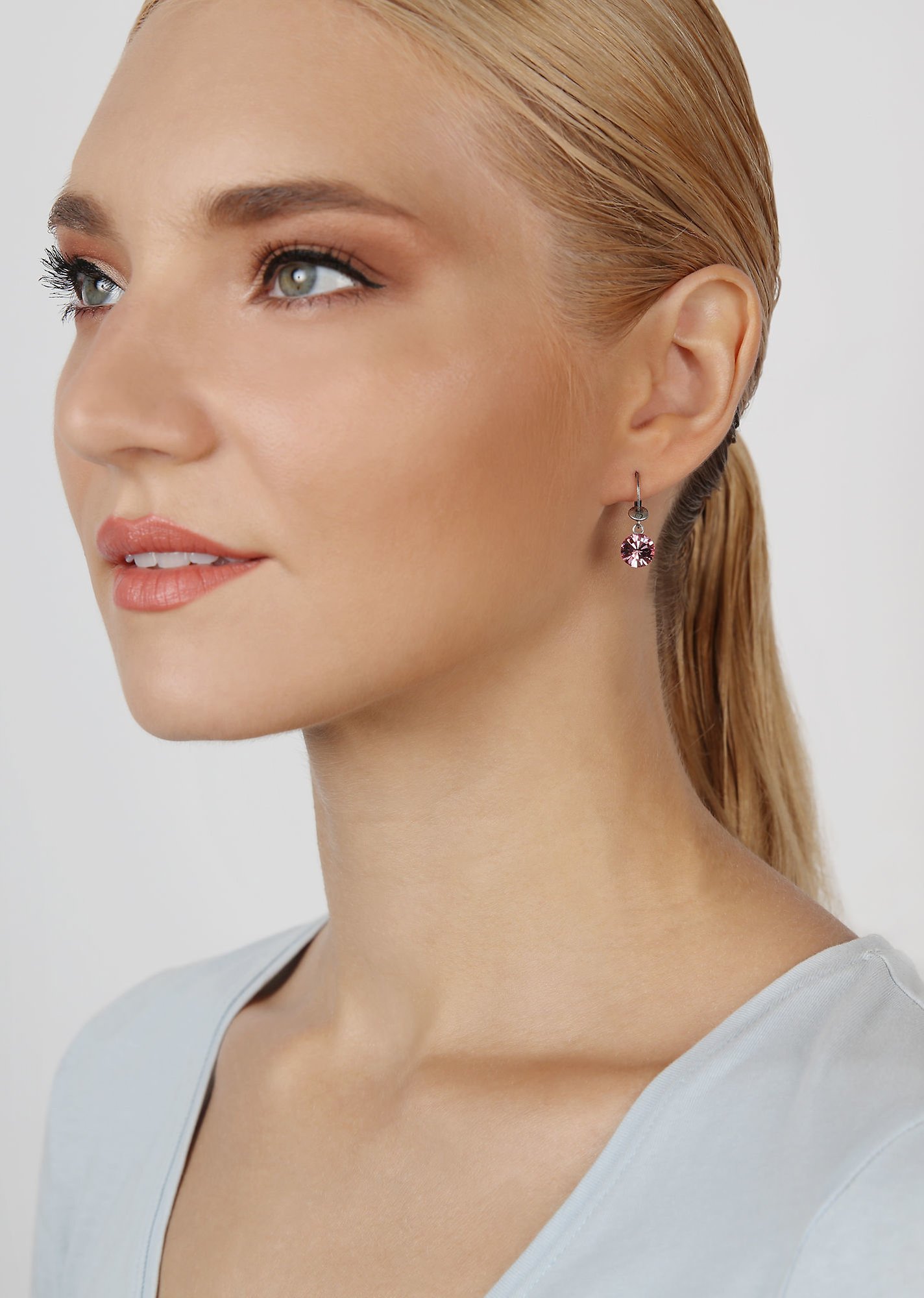 image pour Boucles d'oreilles pendantes Black Jack Rose light rose SS 39