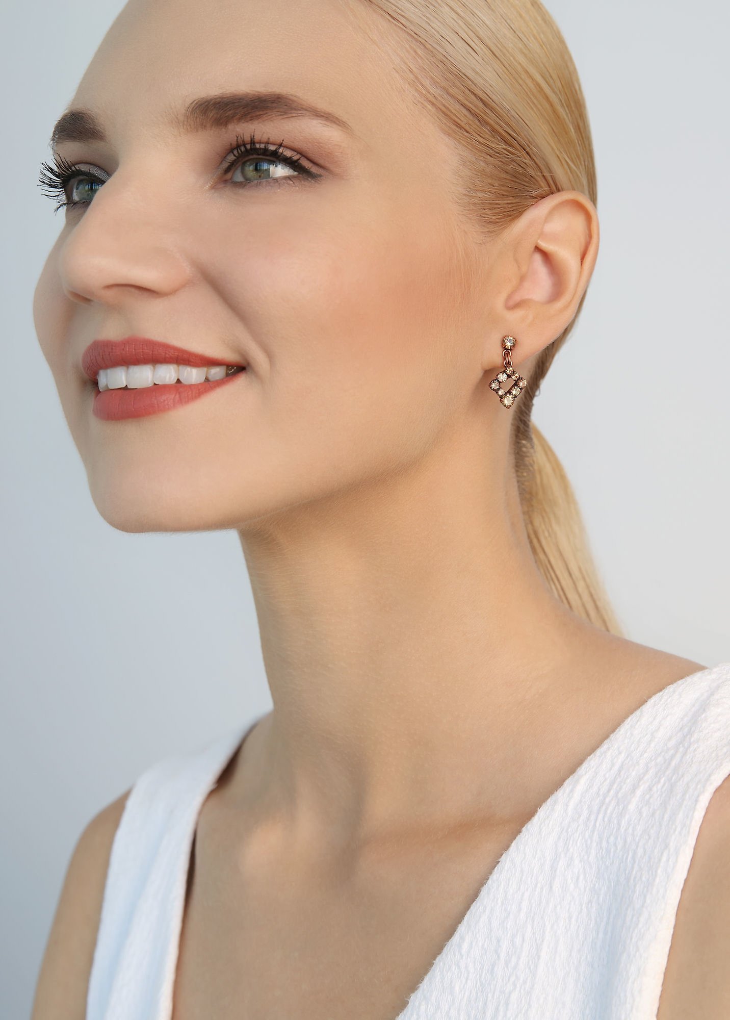 image for Earring Stud Dangling Mytrix Brown / Orange  