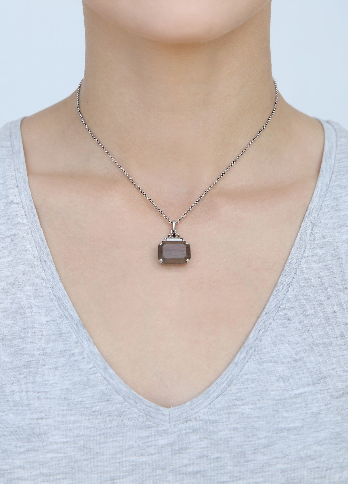 image pour Collier pendant For Tilda S Gris crystal satin 