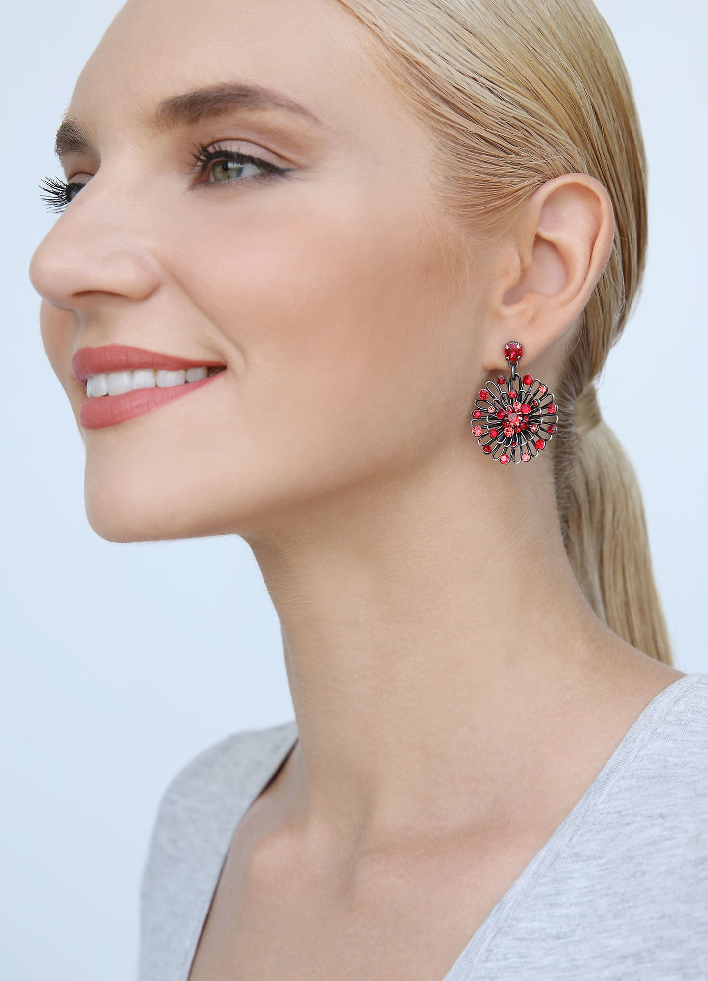image for Earring Stud Dangling Distel Coralline  size M