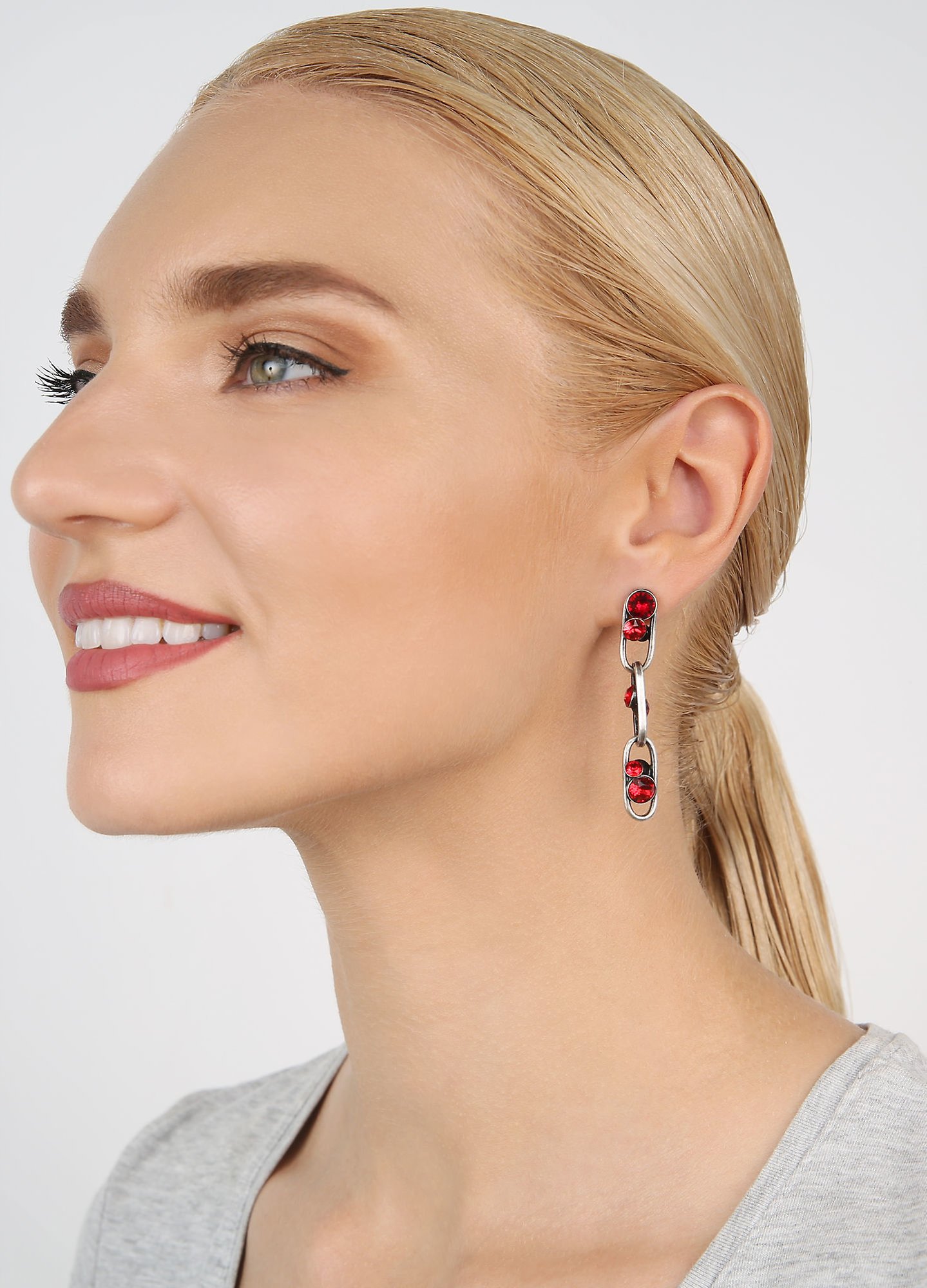 image pour Clou d'oreille pendant Glam Rock Rouge  