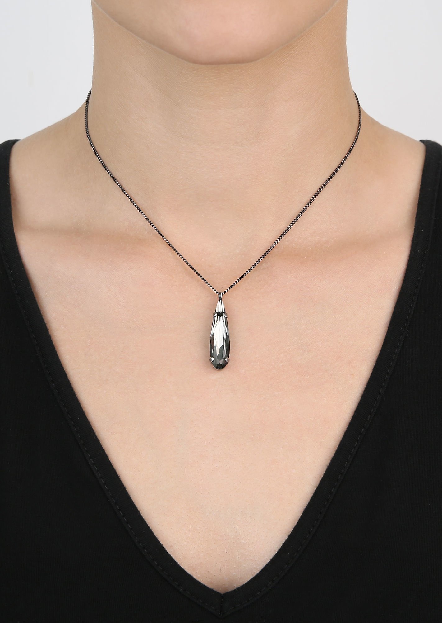 image for Necklace Pendant Jumping Drops Black  