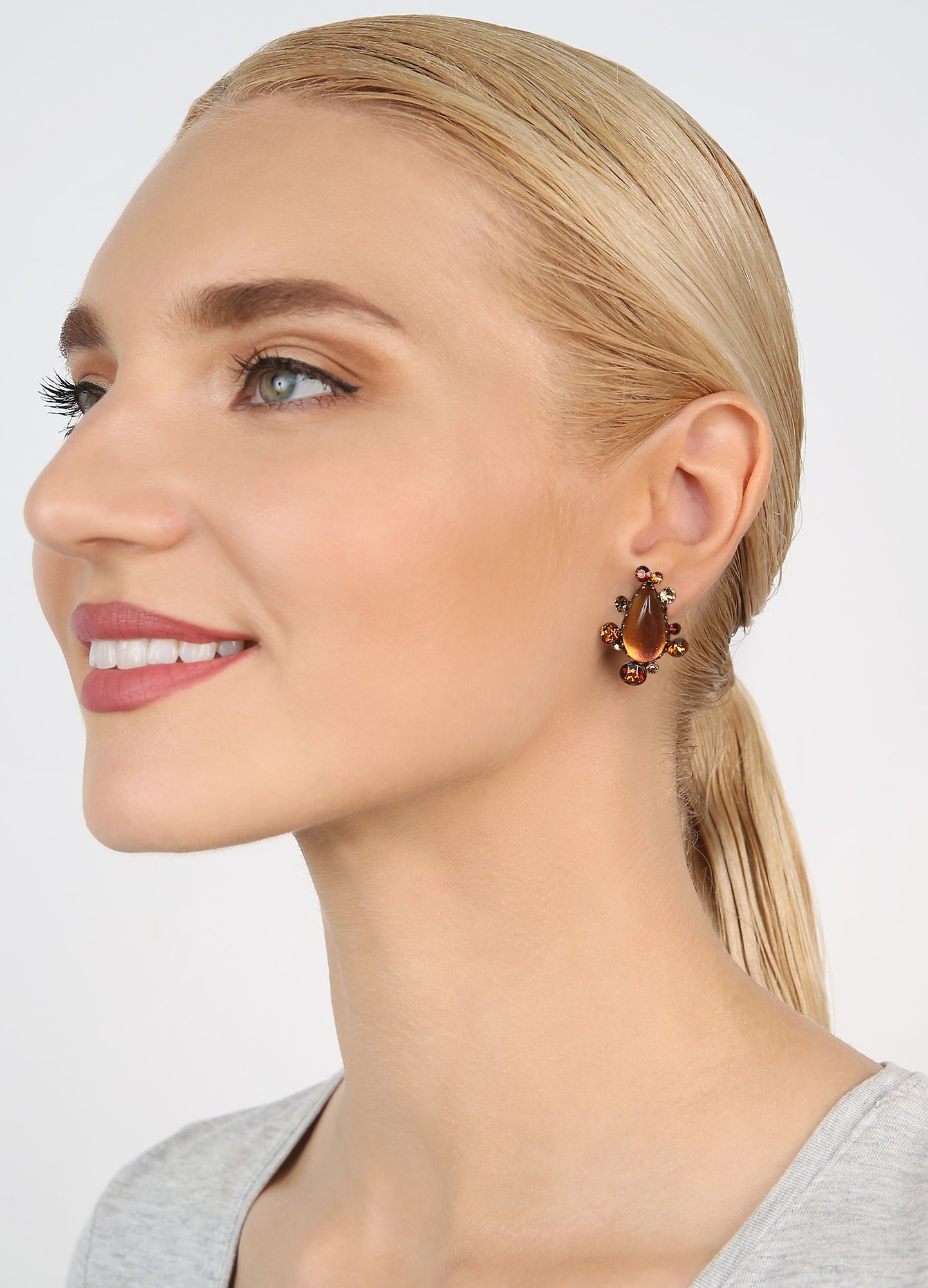 image for Earring Clip Gorgeous Brown  