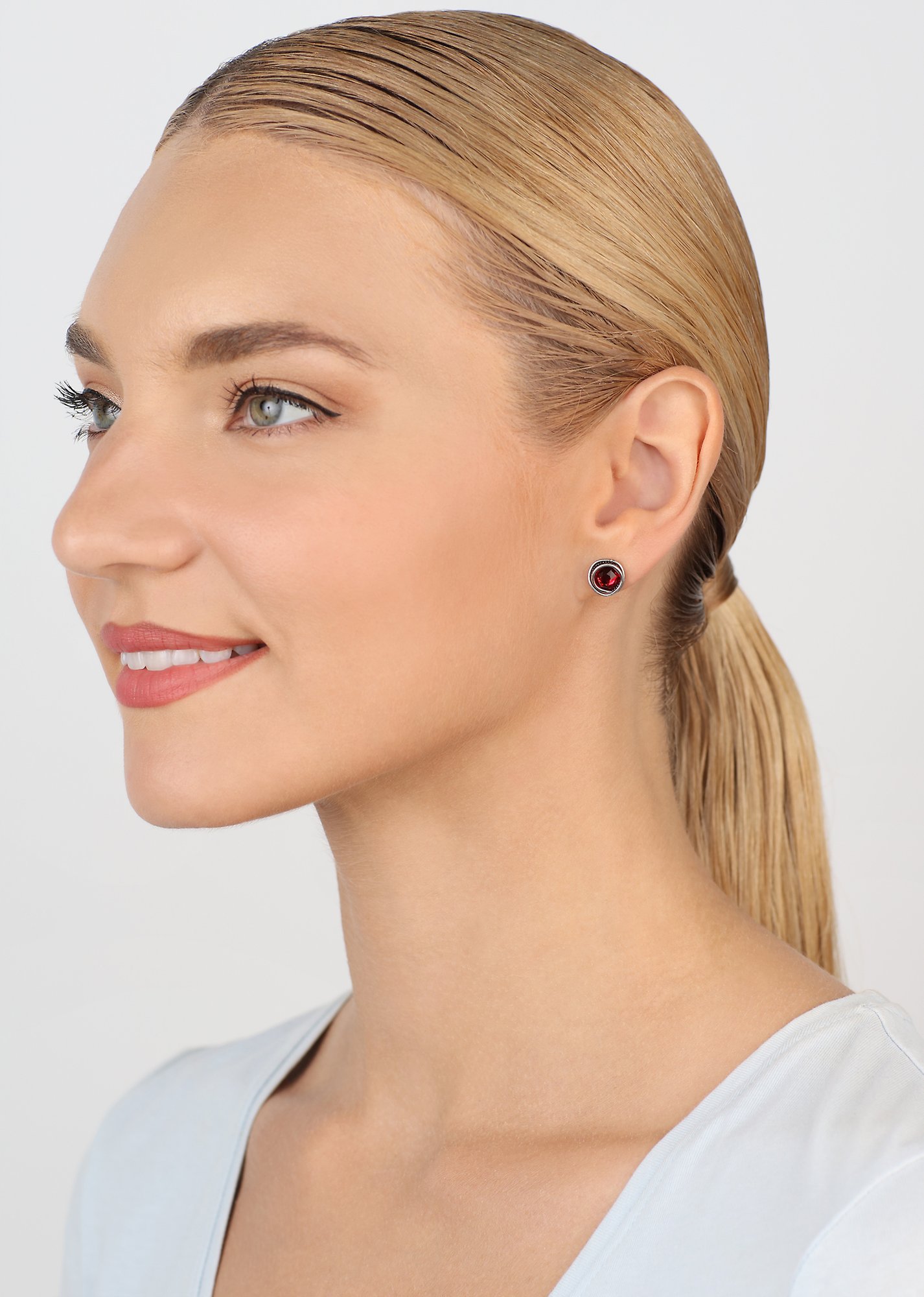 image pour Clou d'oreille Sparkle Twist Rouge scarlet SS 34