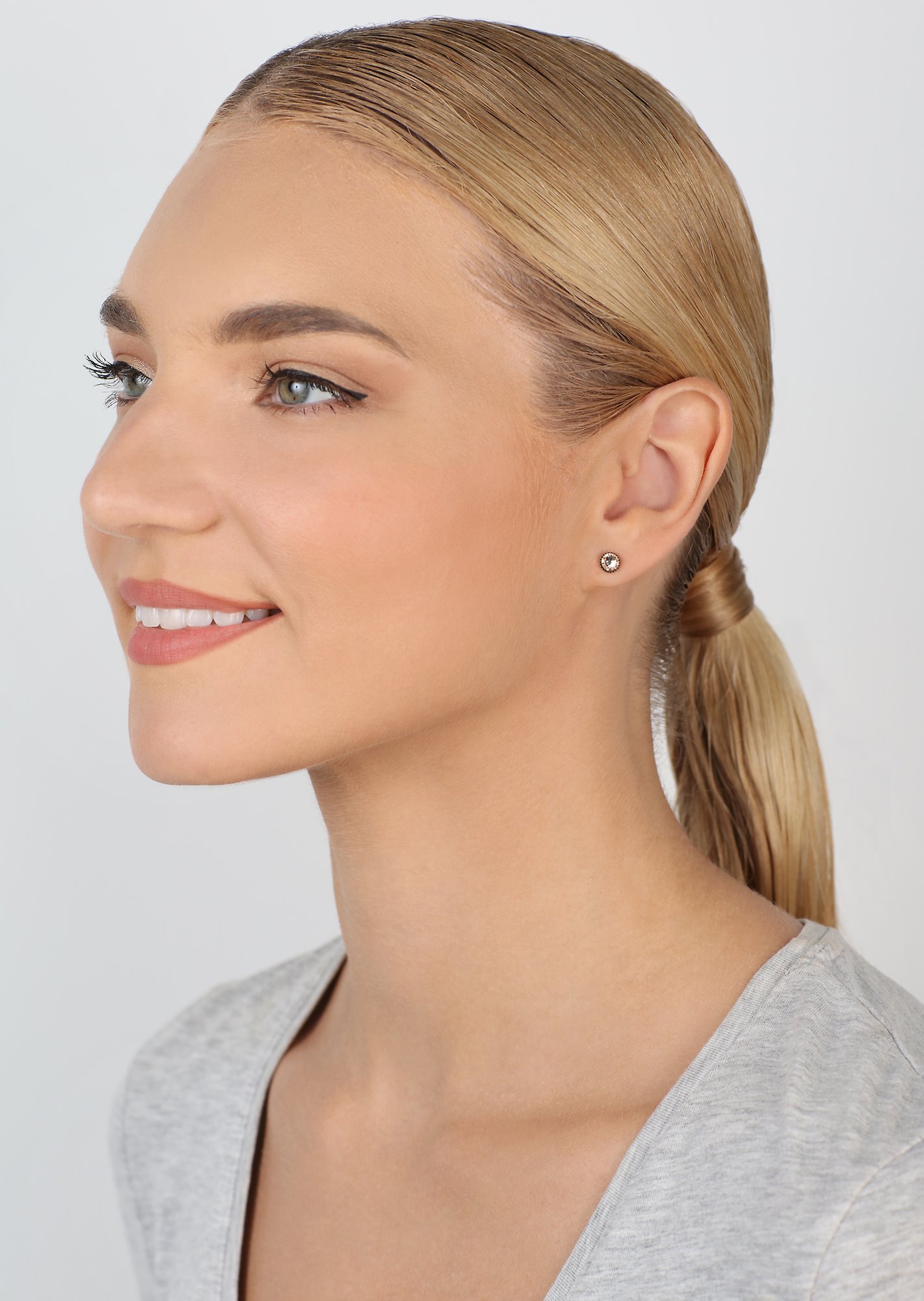 image pour Clou d'oreille plat Black Jack Beige light peach SS 20