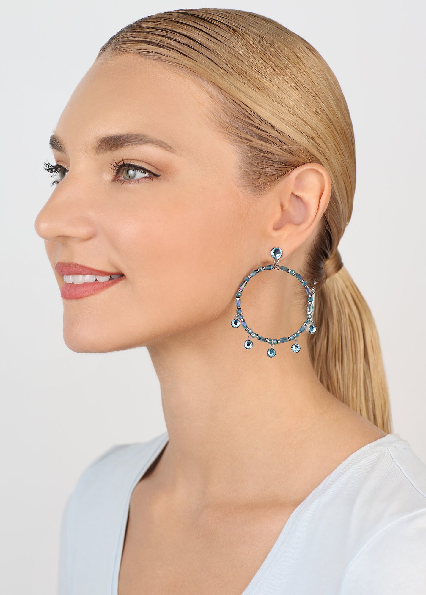 image for Earring stud dangling Petit Glamour d´Afrique Blue  