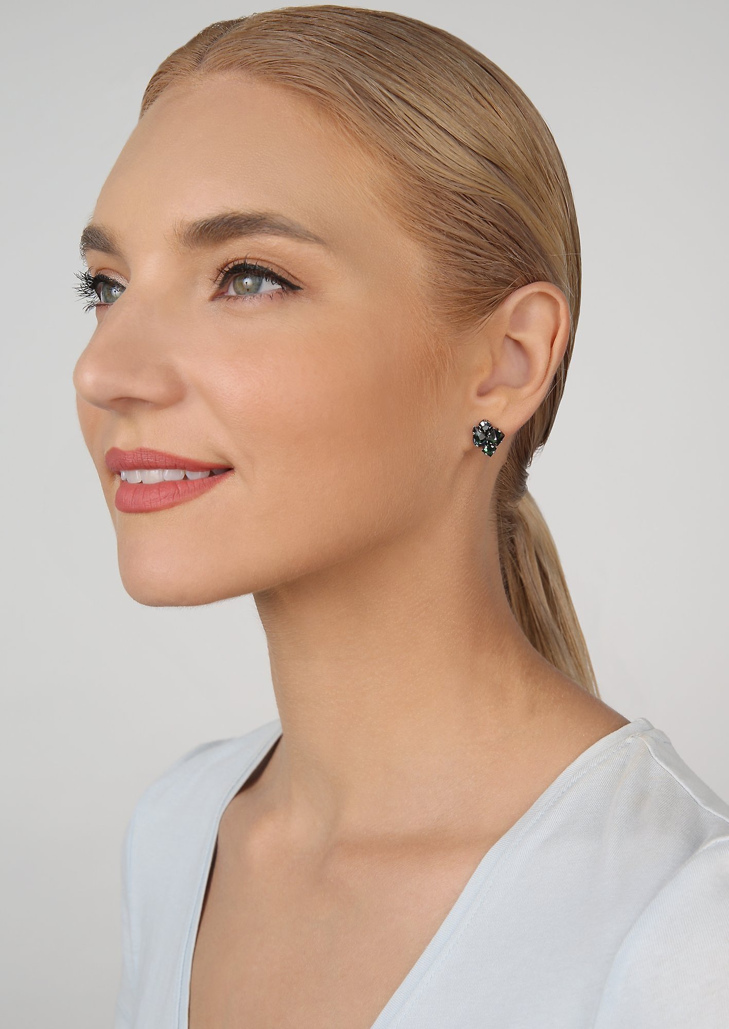 image for Earring Stud Ballroom Black  