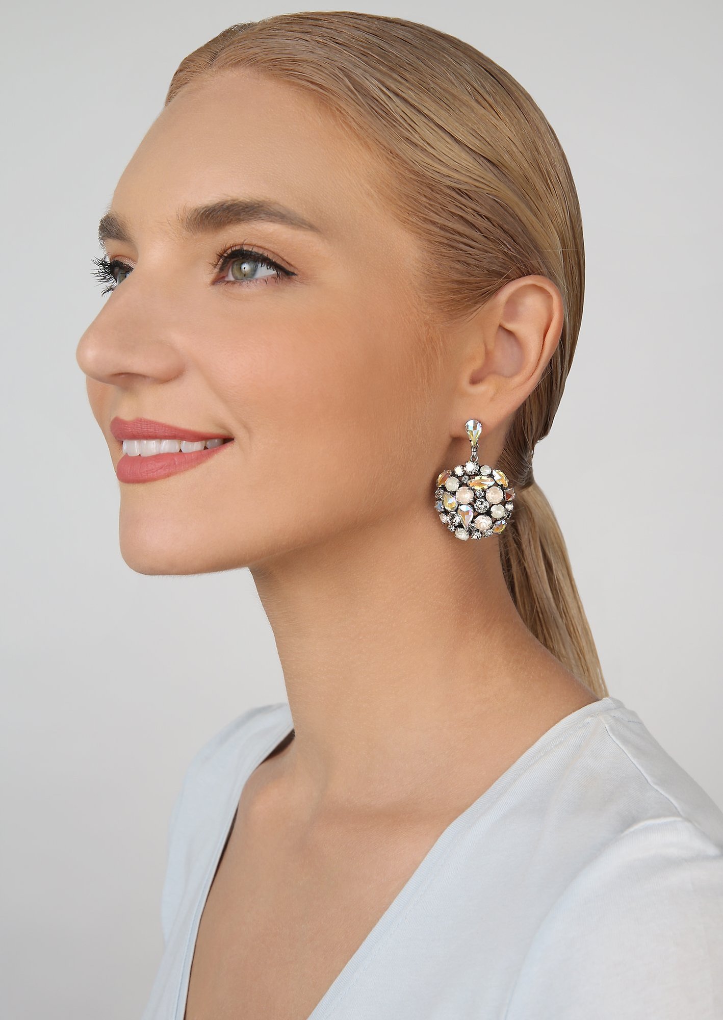 image for Earring Stud Dangling Ballroom White  size M