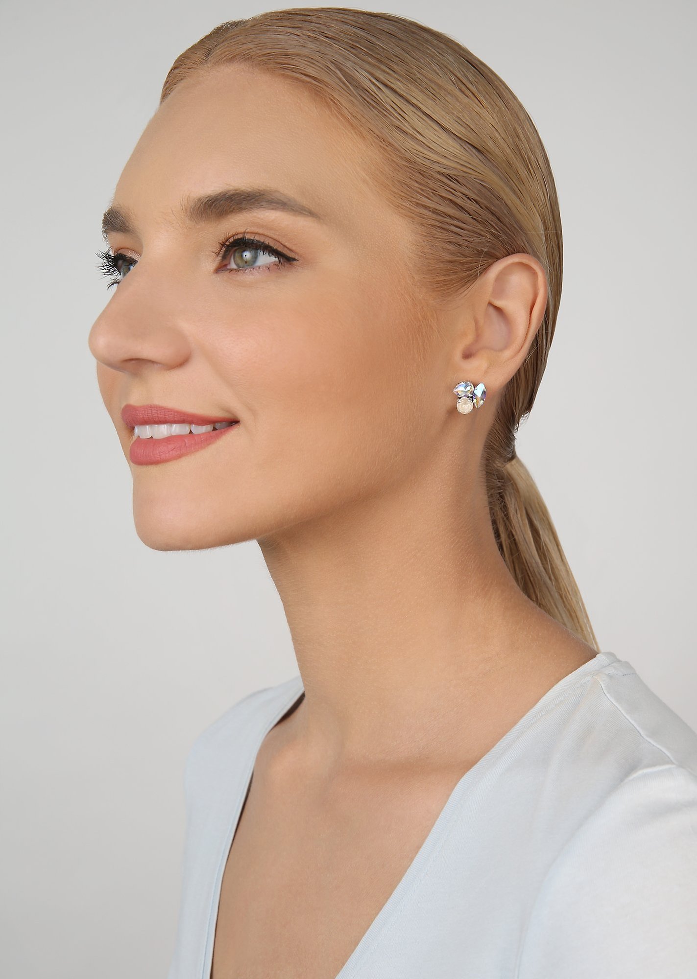 image for Earring Stud Ballroom White  