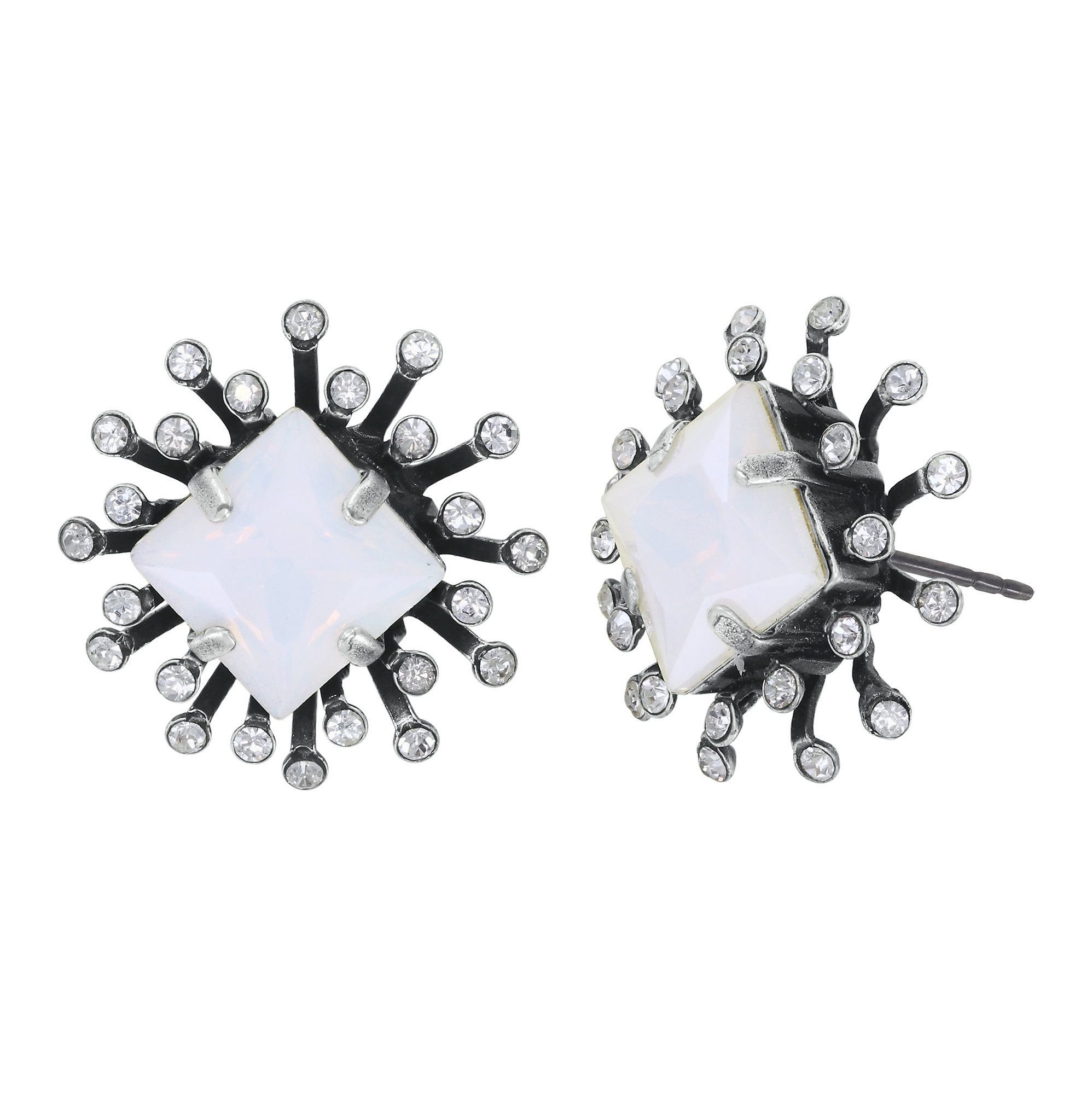 image for Earring Stud Petit Four Carre White  size L