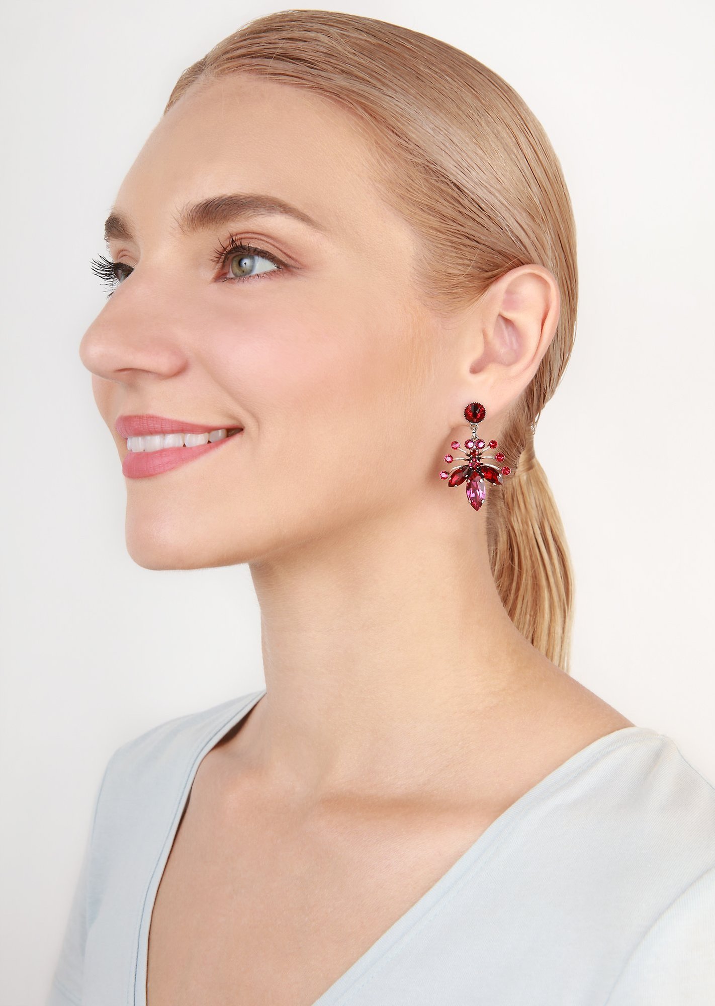 image for Earring Stud Dangling Clubbing Bugs Red  
