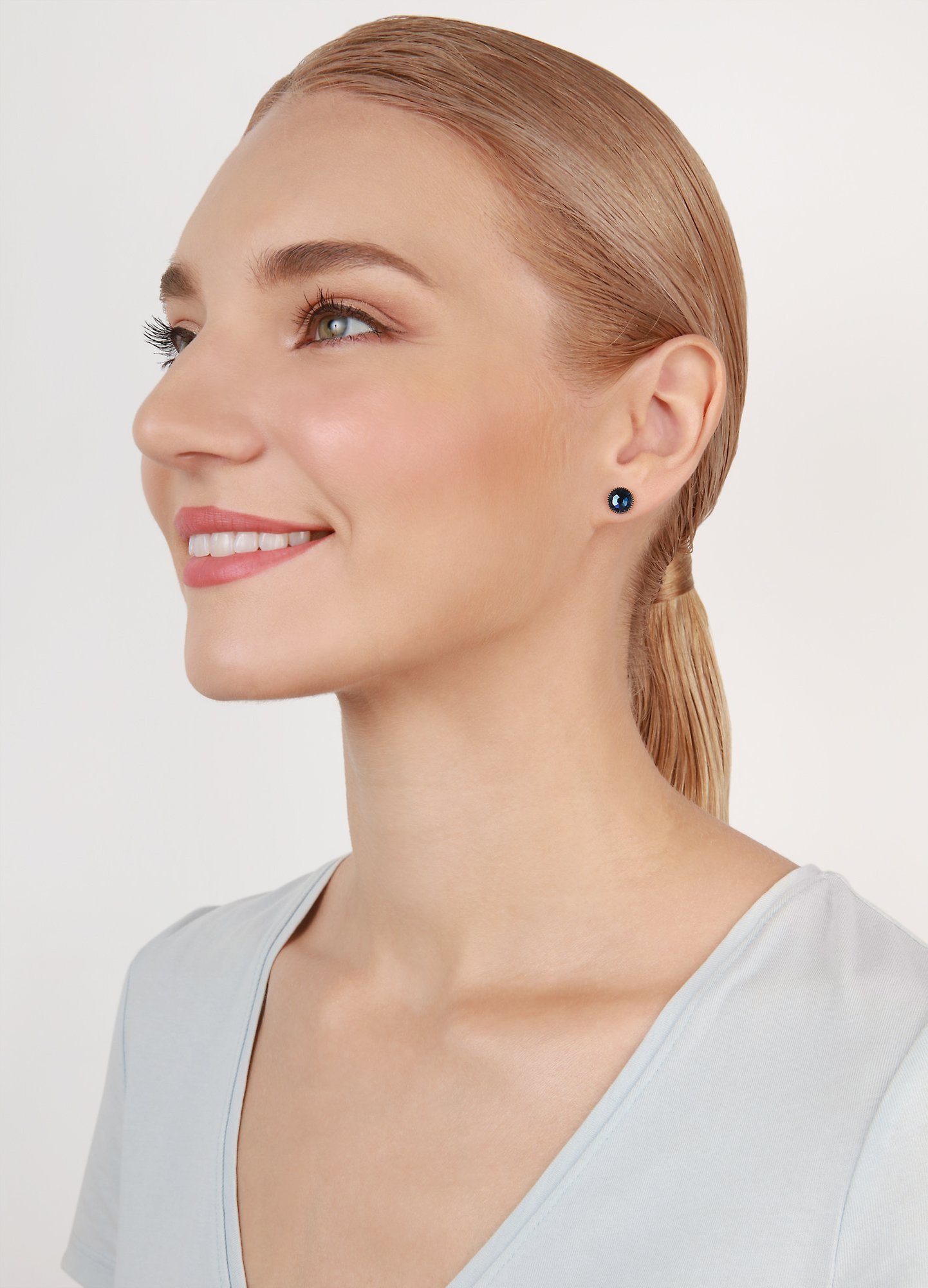 image for Earring stud-flat Black Jack Blue montana SS 34