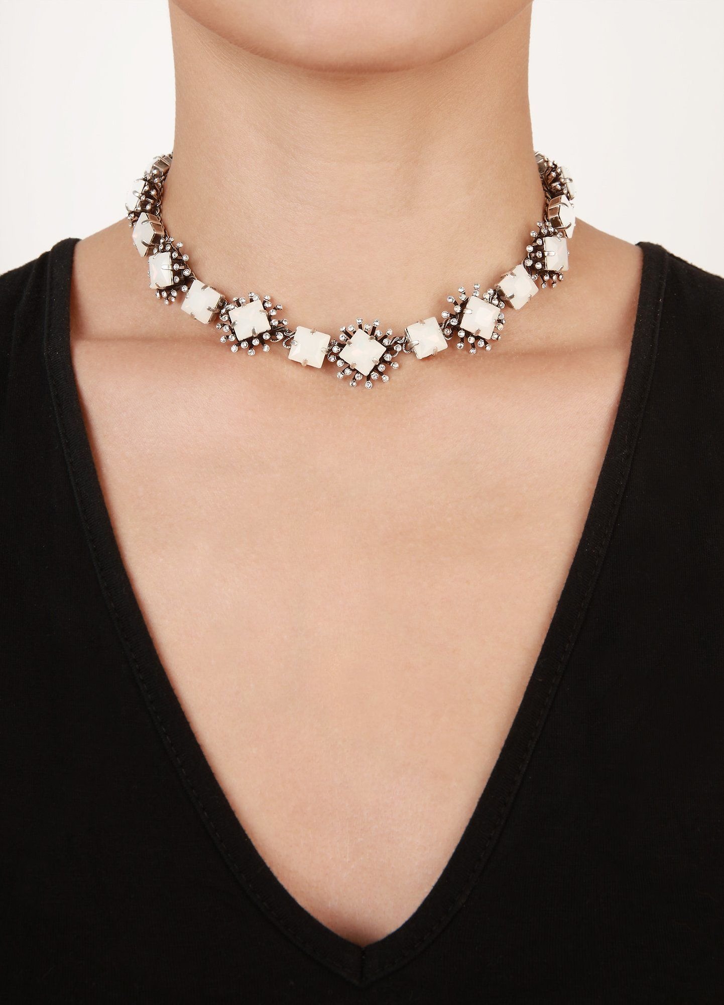 image pour Collier Petit Four Carre Blanc  size L