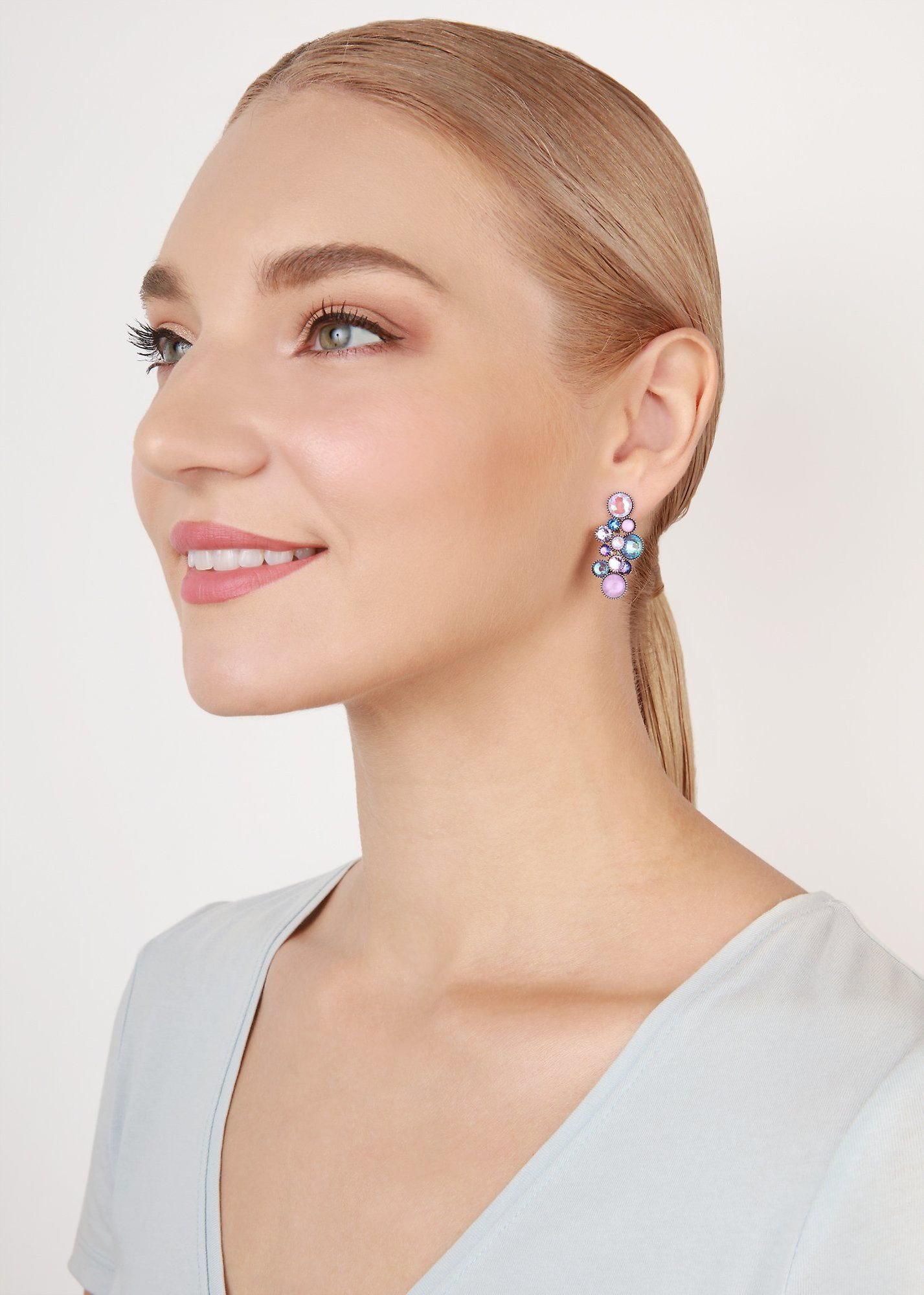 image for Earring Stud Dangling Water Cascade Lila  