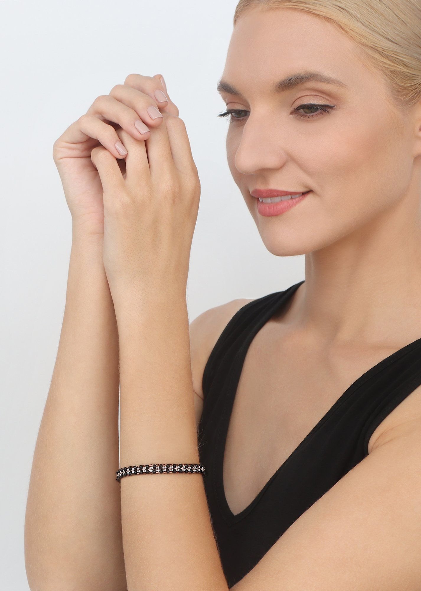 image for Bracelet African Kiss Black / White  