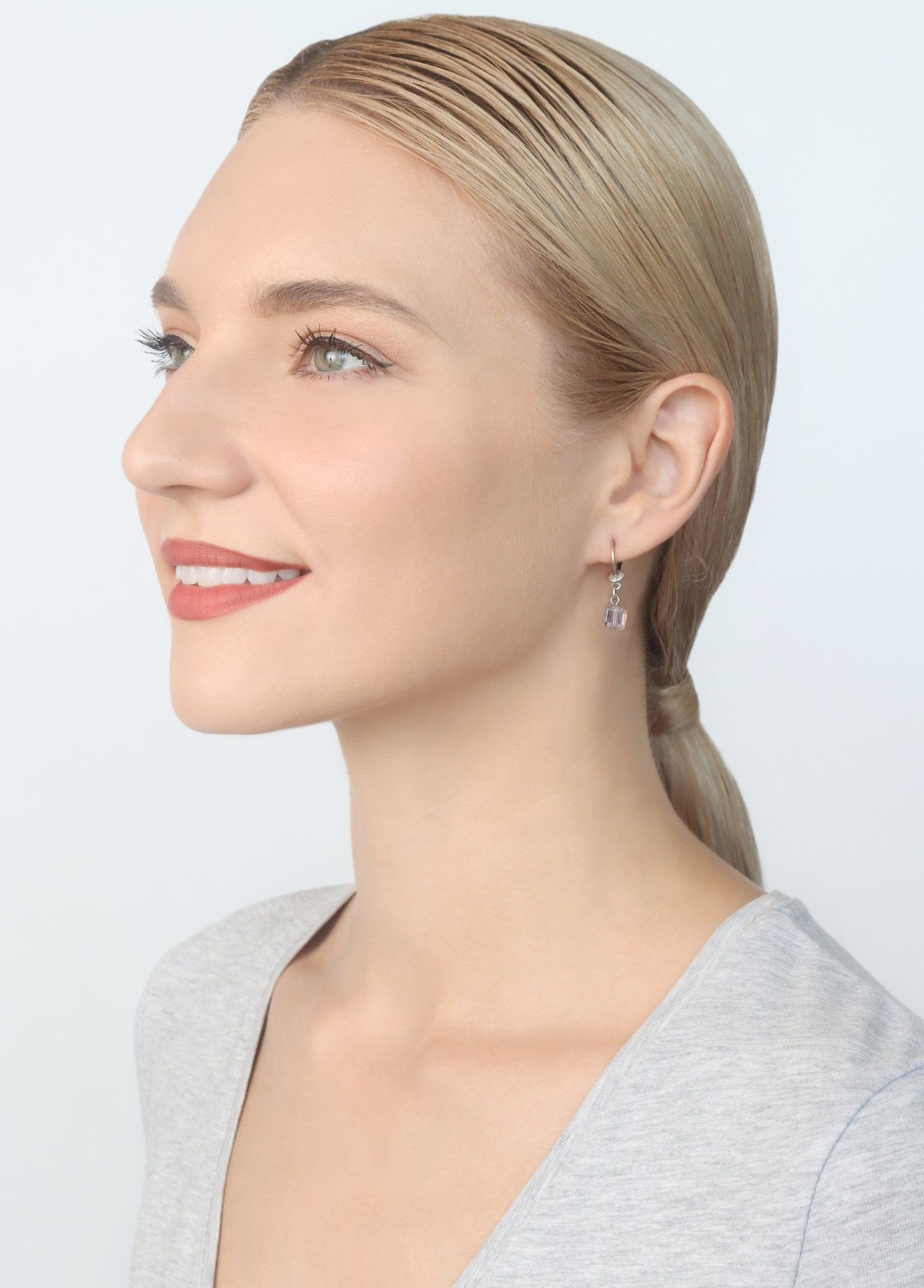 image for Earring Dangling Cubes Dark Lila iris 