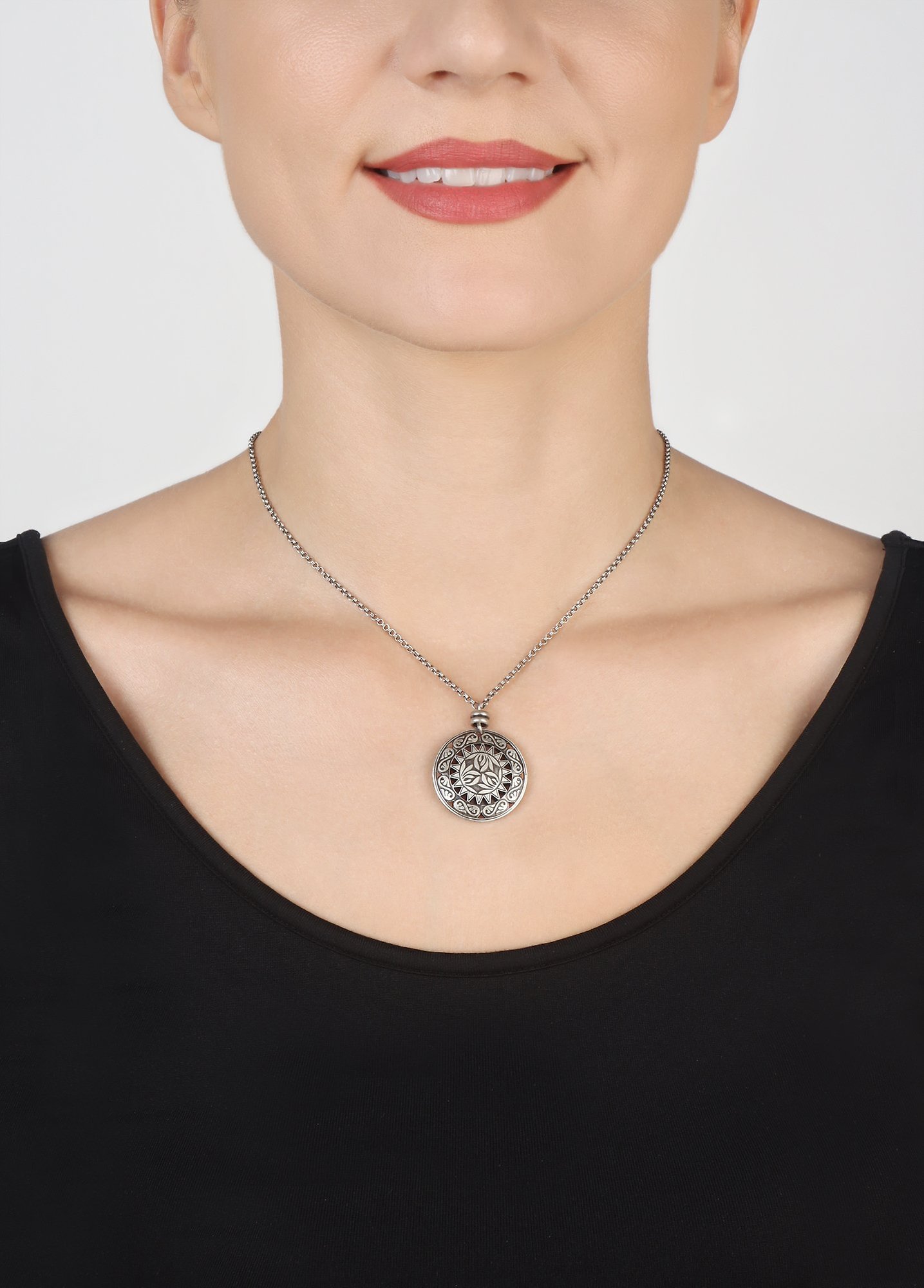 image pour Collier pendant Shades of Light Argent  size L