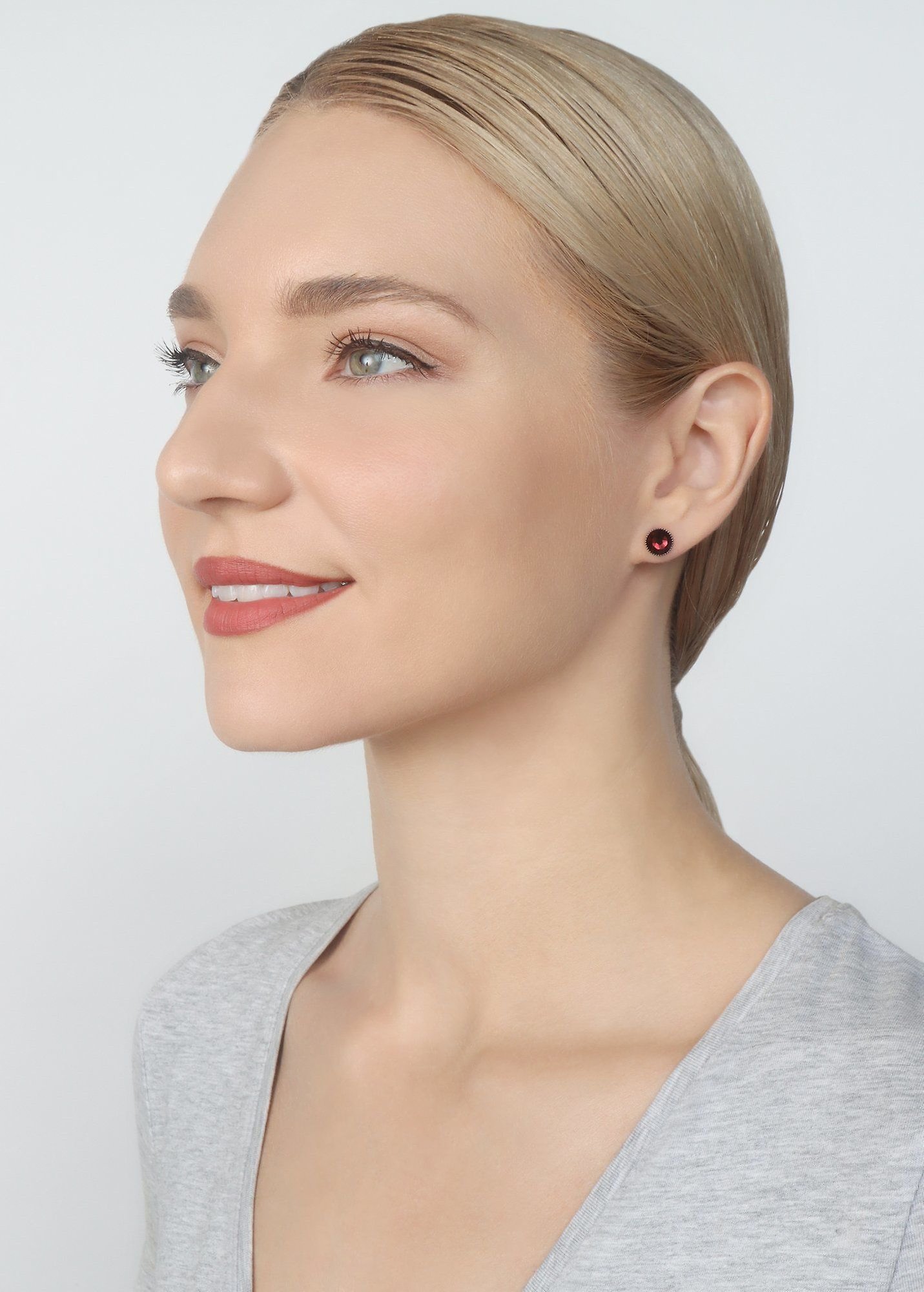 image pour Clou d'oreille plat Black Jack Rouge Burgundy SS 34