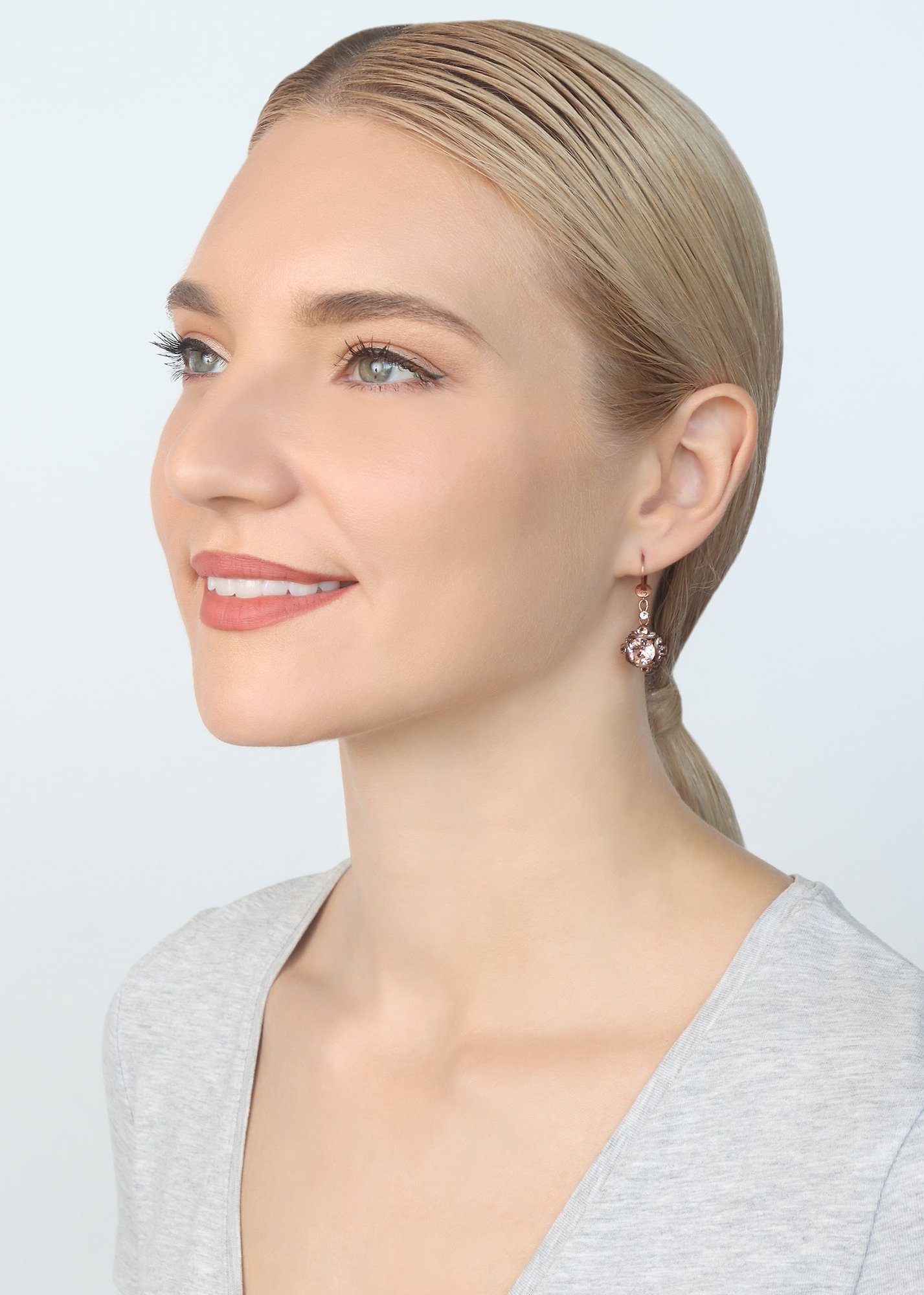 image for Earring Dangling Byzantine Beige  