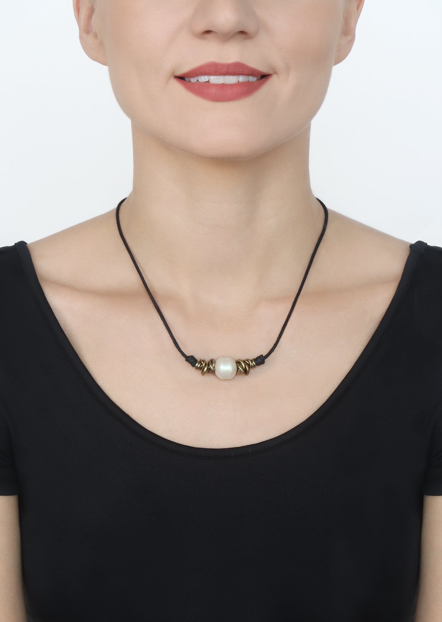 image for Necklace Knot Free Spirit White  