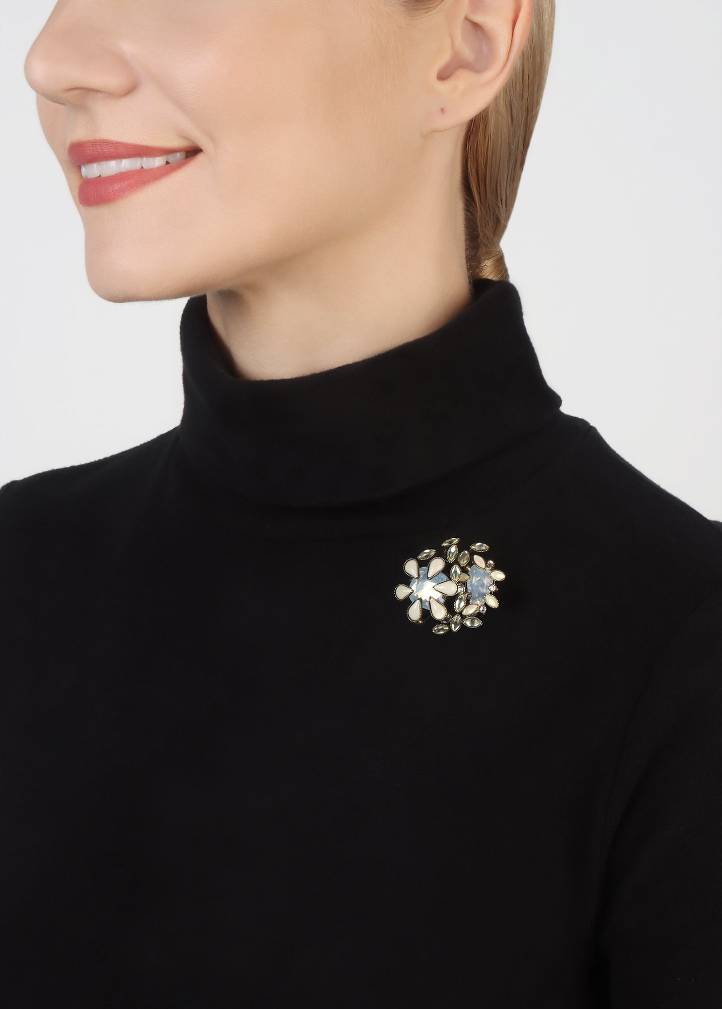 image for Brooch Alien Anemone White  