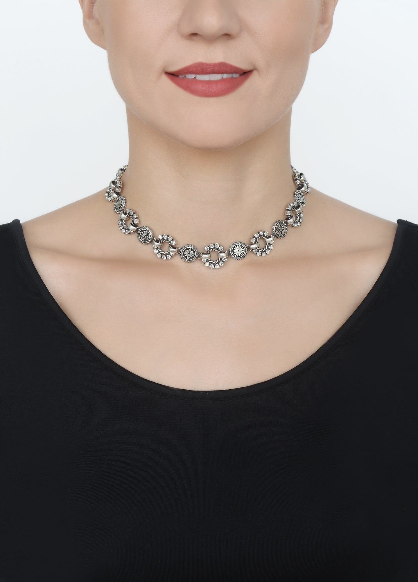 image for Necklace Medallion Glam White  size XS