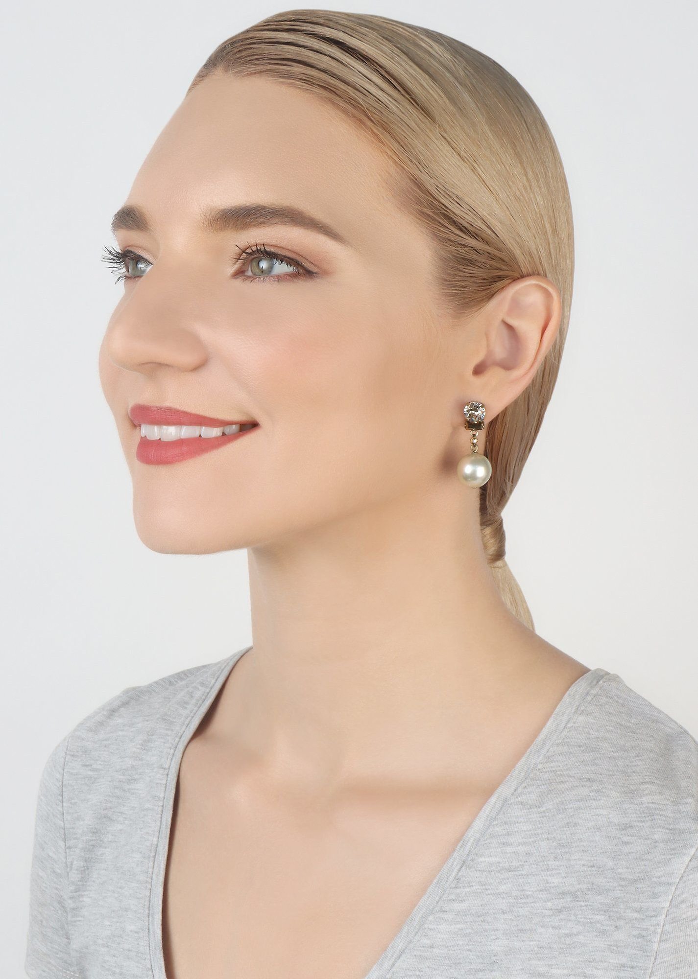 image for Earring Stud Dangling Spikes and Pearls Beige / White  