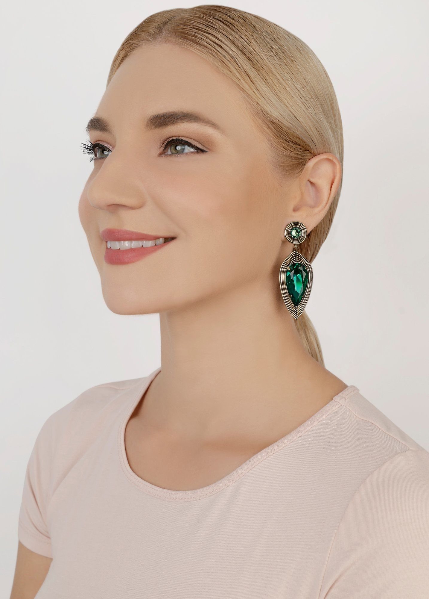 image for Earring stud dangling Amazonia Green  size L