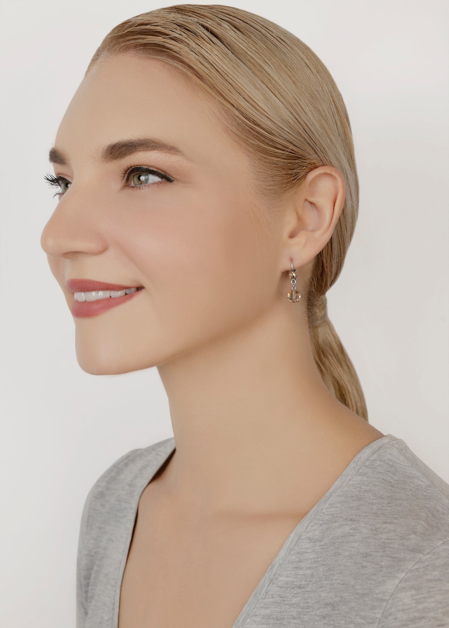 image for Earring Eurowire Dangling Cubes Brown  