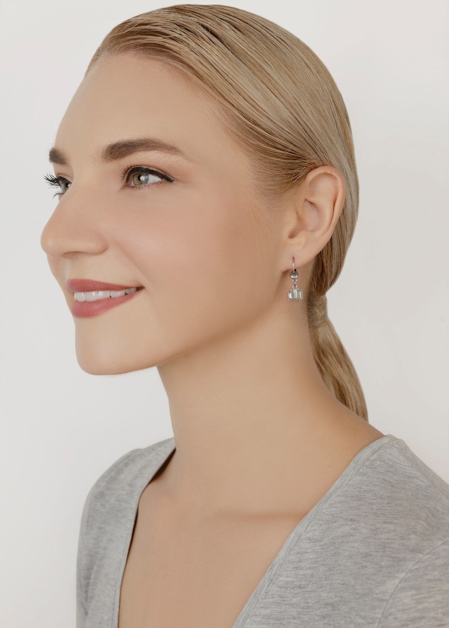 image for Earring dangling Cubes Light Green  