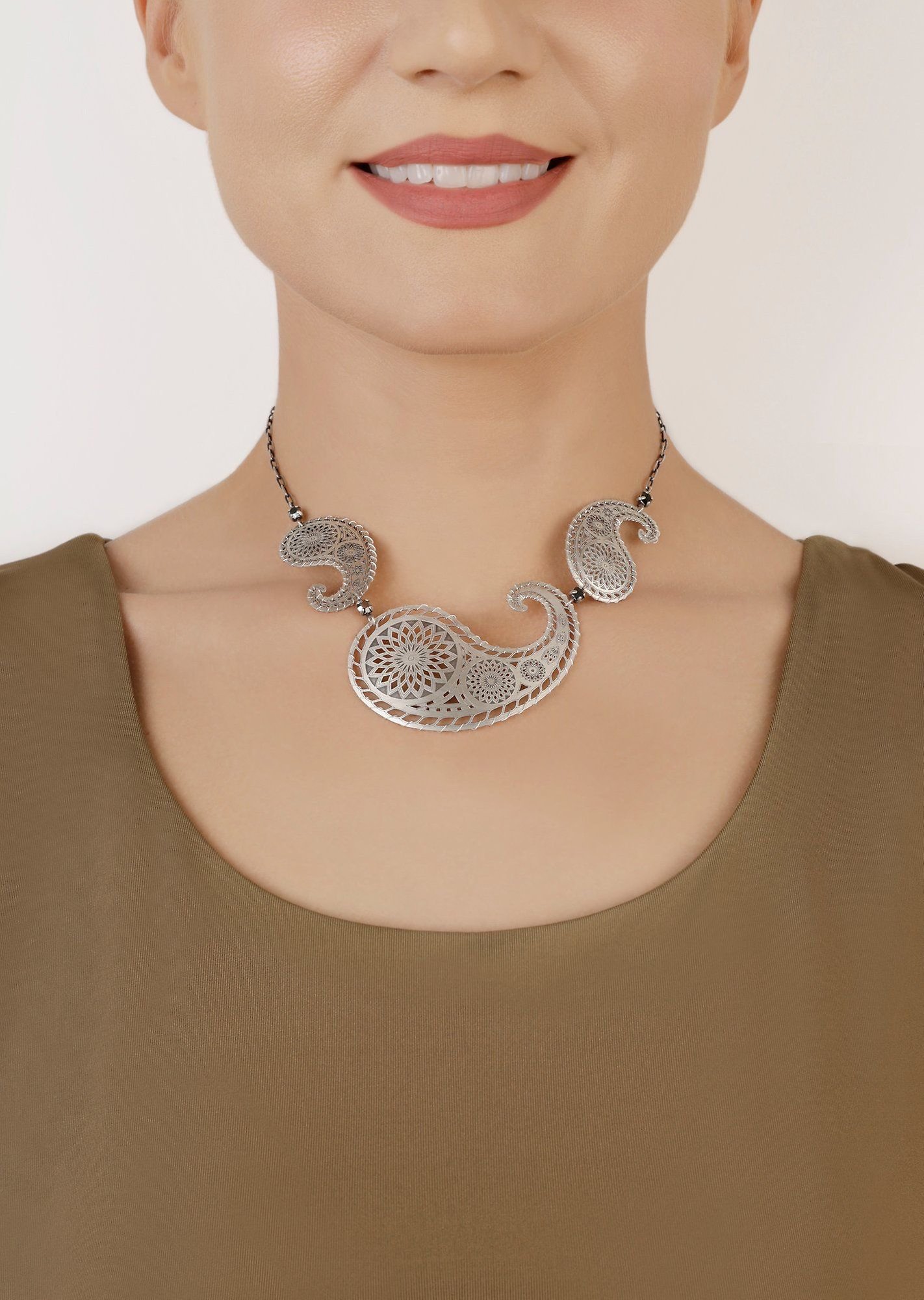 image for Necklace Paisley Silver  size XL,M