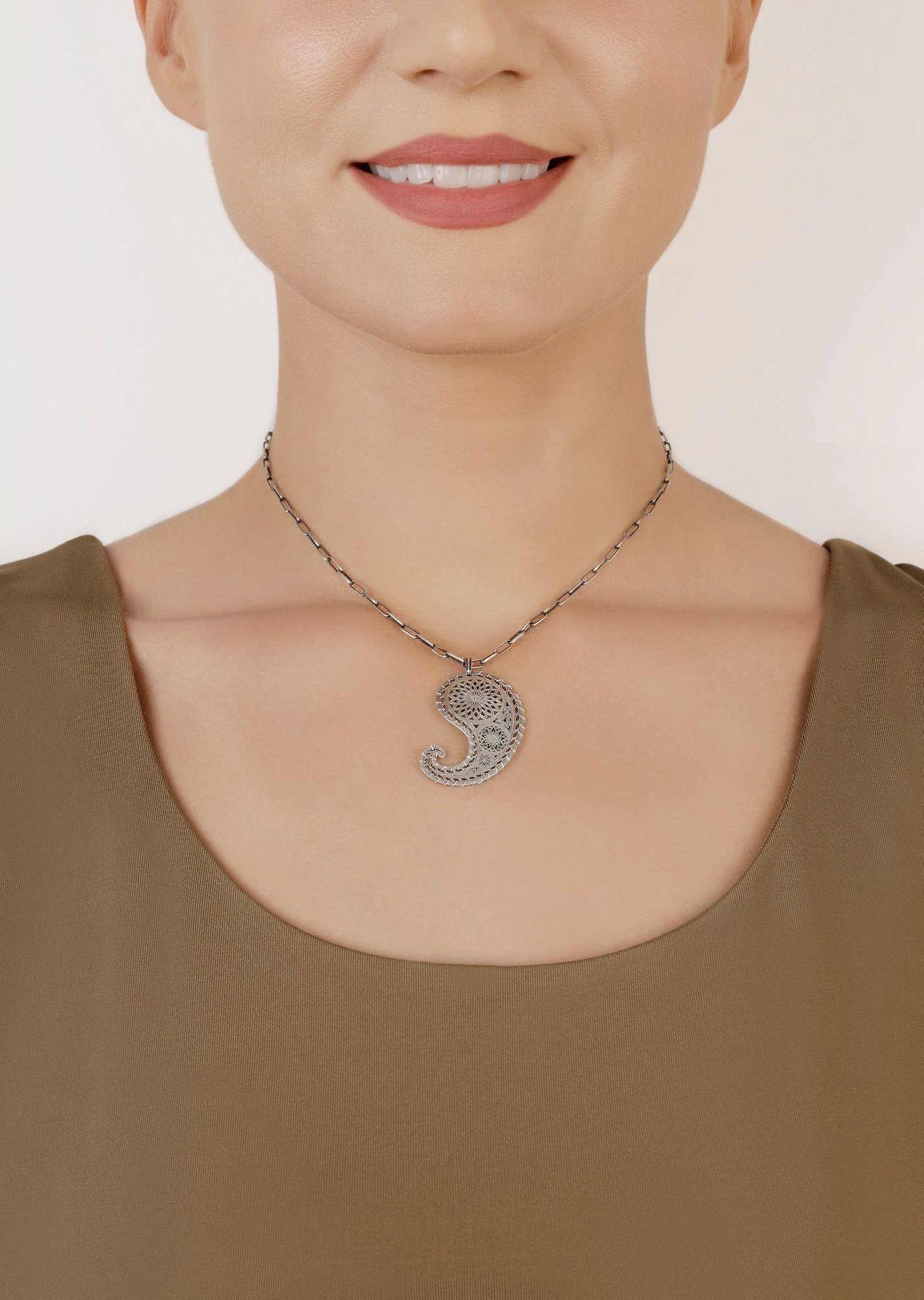 image for Necklace Pendant Paisley Silver  size M